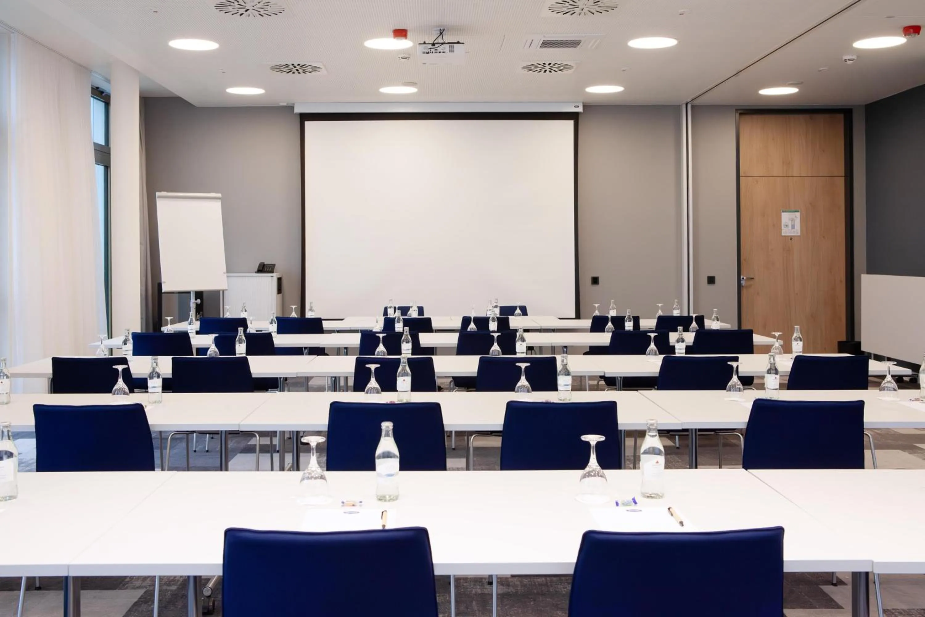 Meeting/conference room in Hampton By Hilton Stuttgart Airport