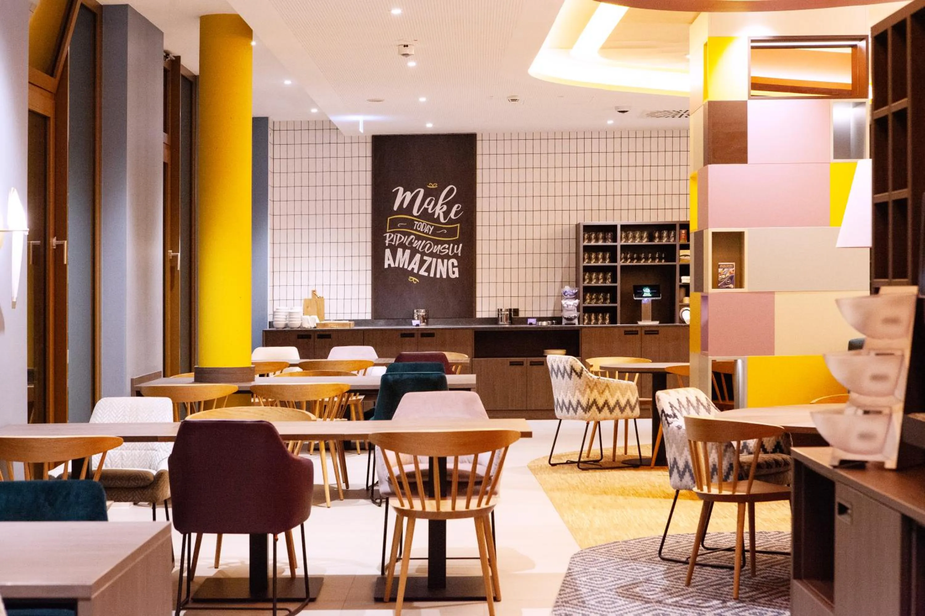 Restaurant/places to eat in Hampton By Hilton Stuttgart Airport