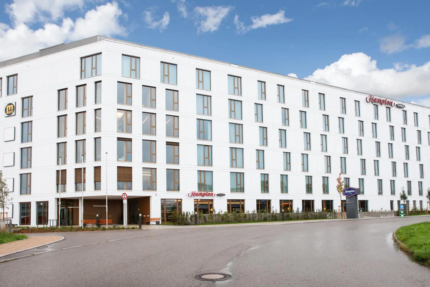 Property building in Hampton By Hilton Stuttgart Airport