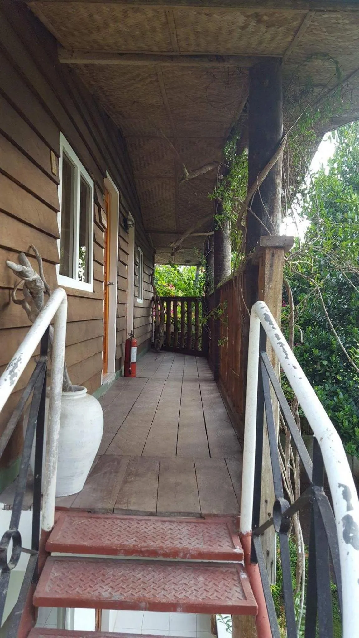 Balcony/Terrace in La Vida Hostel Samal Island