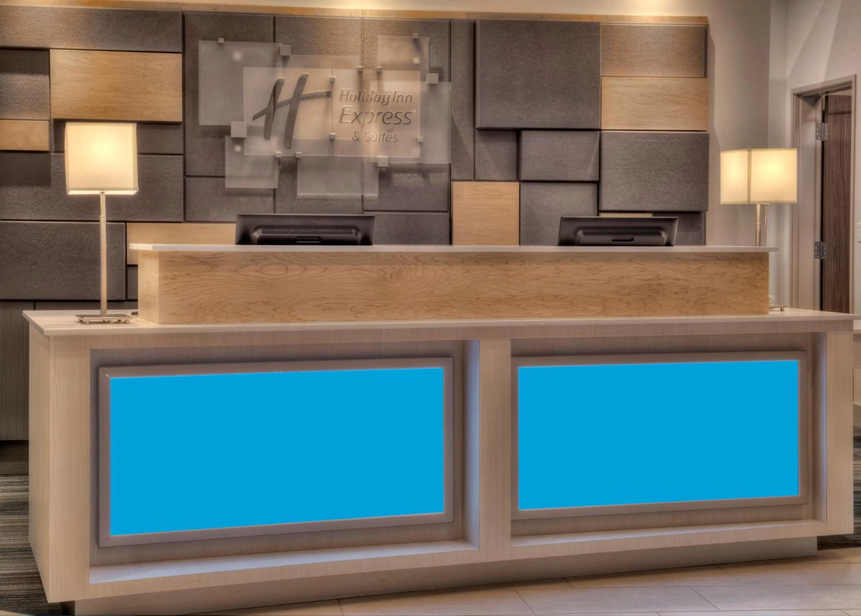 Property building in Holiday Inn Express & Suites Victoria-Colwood by IHG