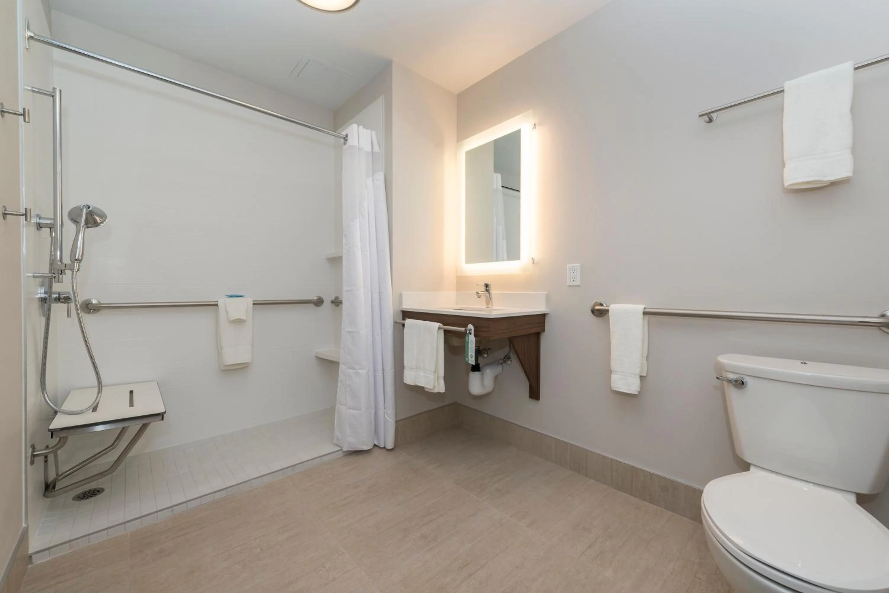 Bathroom in Holiday Inn Express & Suites Victoria-Colwood by IHG