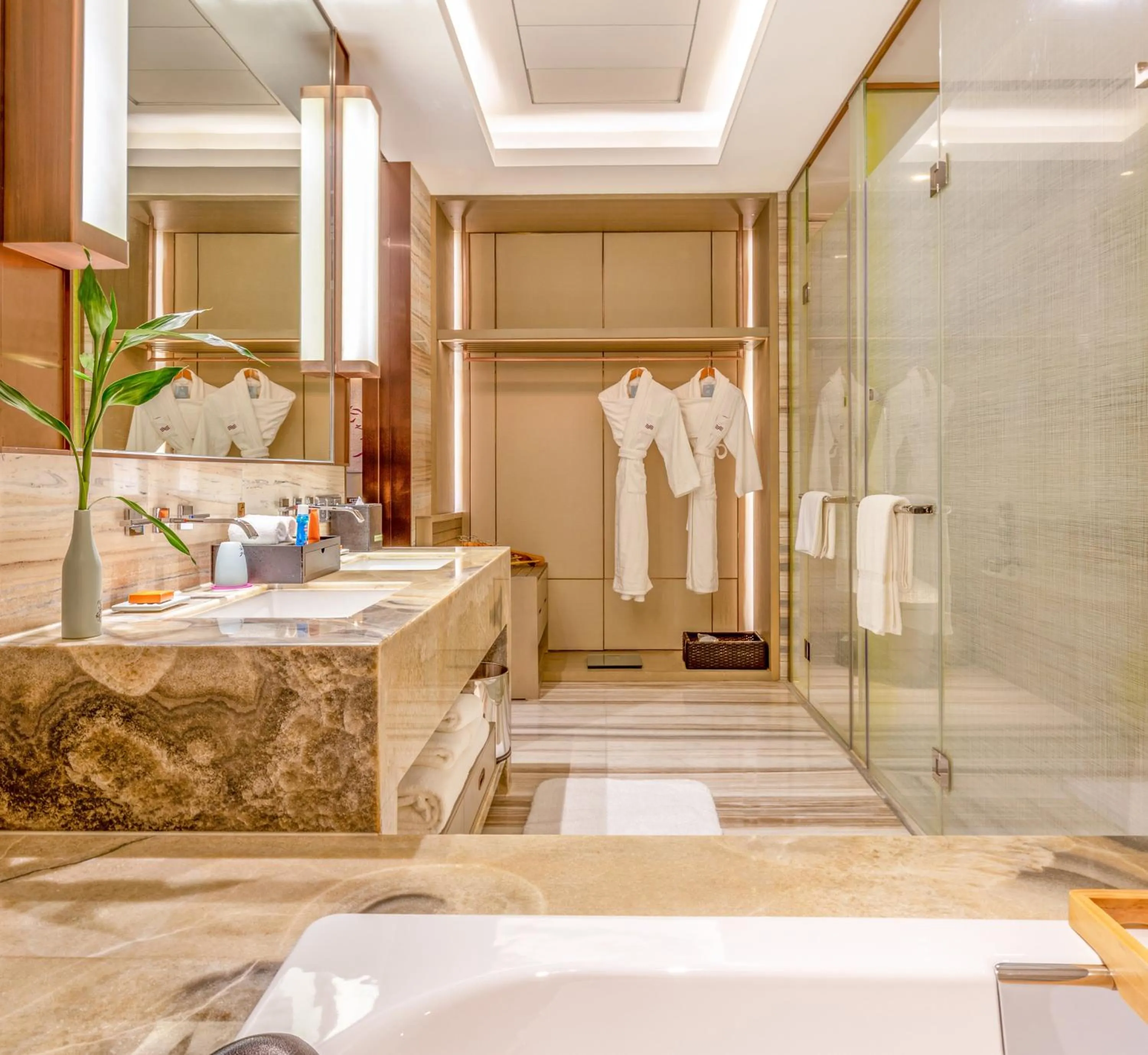 Photo of the whole room in Crowne Plaza Yibin by IHG