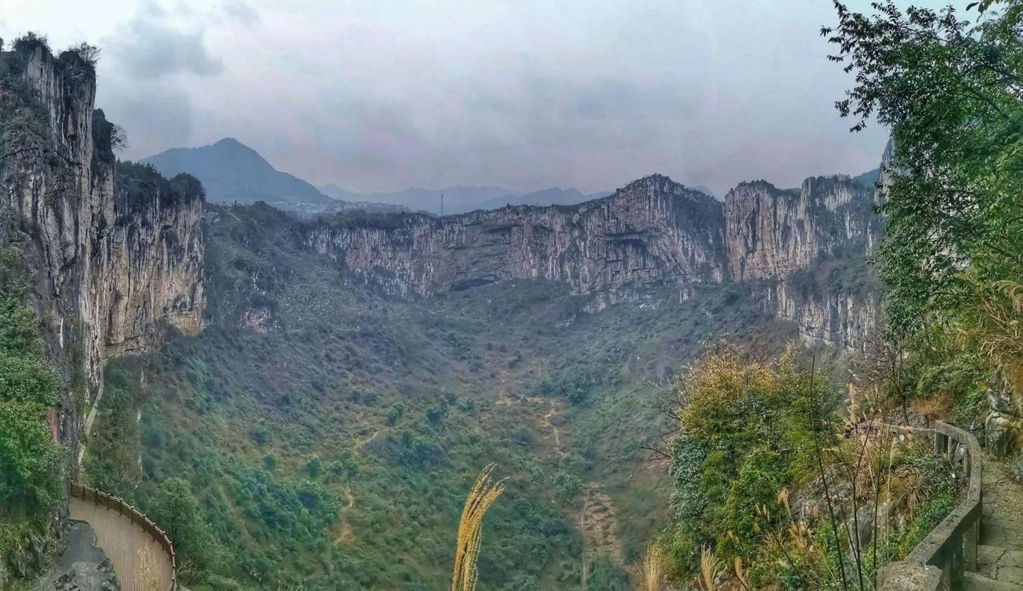 Area and facilities in Crowne Plaza Yibin by IHG