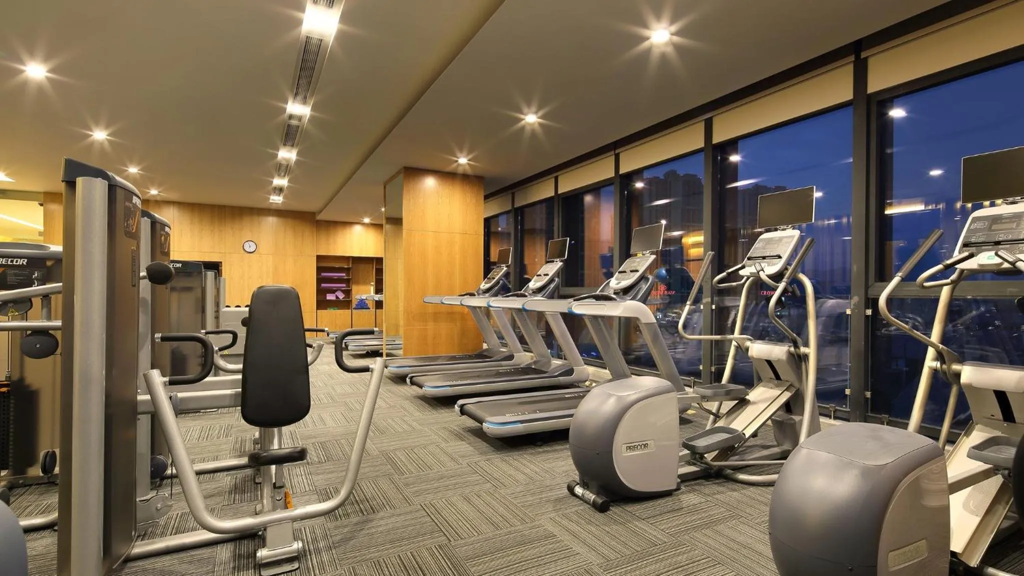 Fitness centre/facilities in Crowne Plaza Yibin by IHG