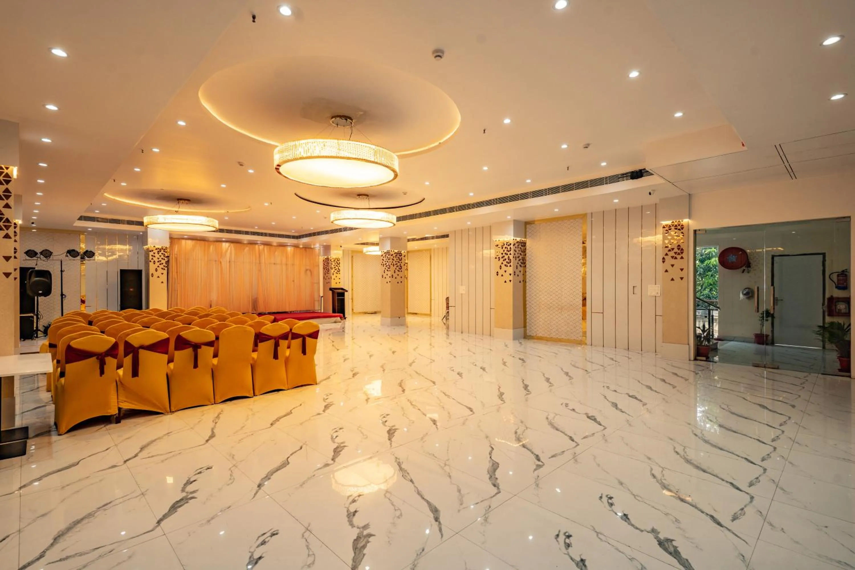 Banquet/Function facilities in Tripli Hotels Evara Inn