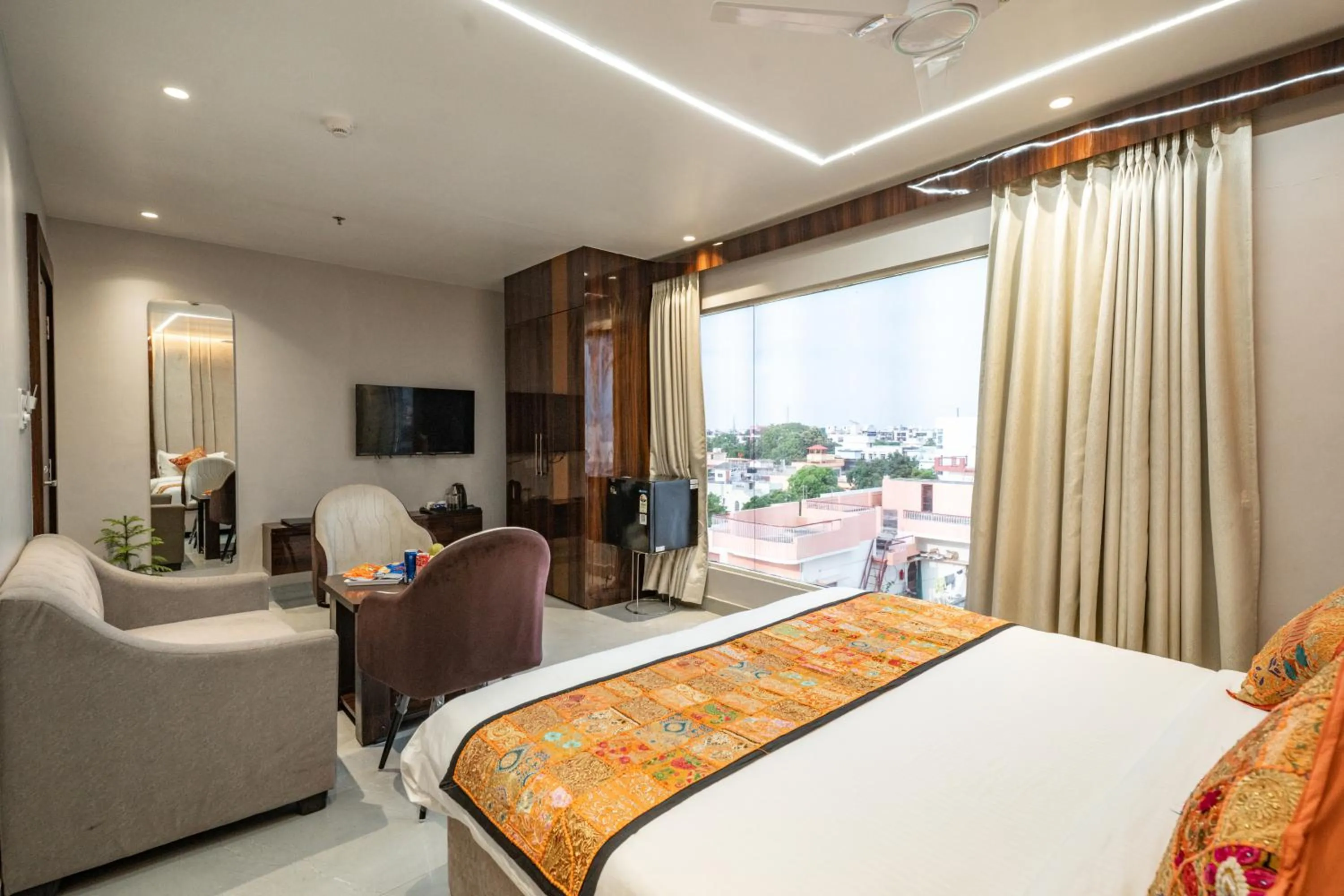 TV and multimedia, Bed in Tripli Hotels Evara Inn