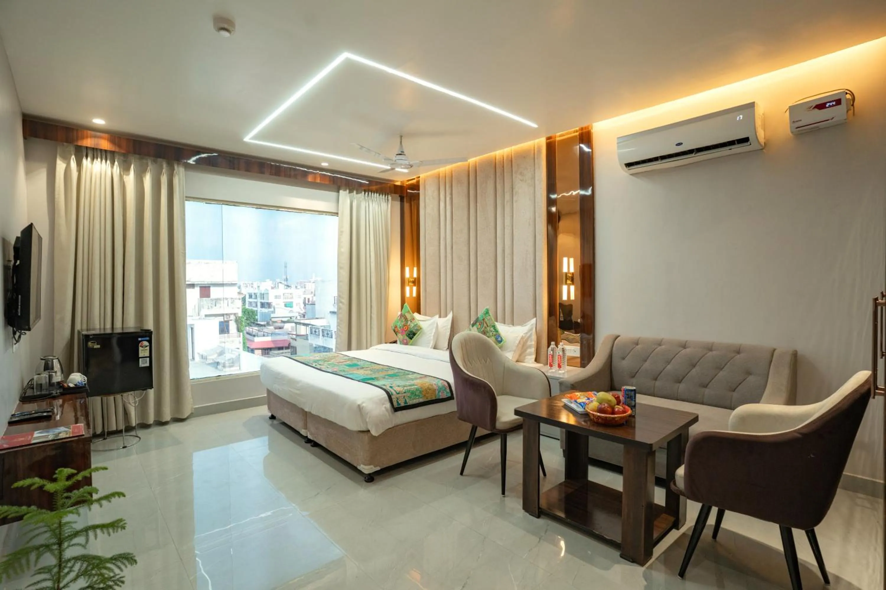 TV and multimedia, Bed in Tripli Hotels Evara Inn