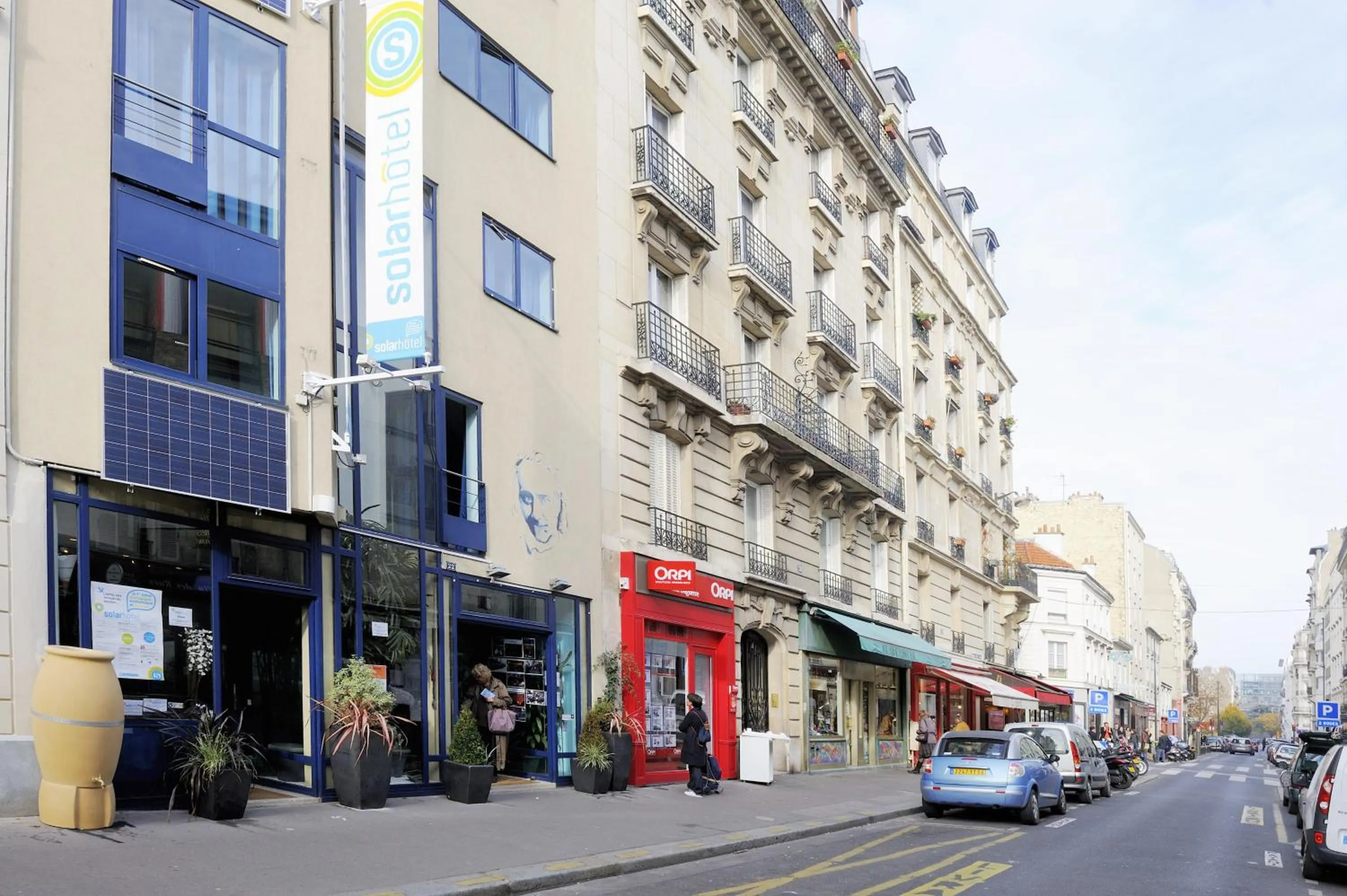 Facade/entrance in Solar Hotel