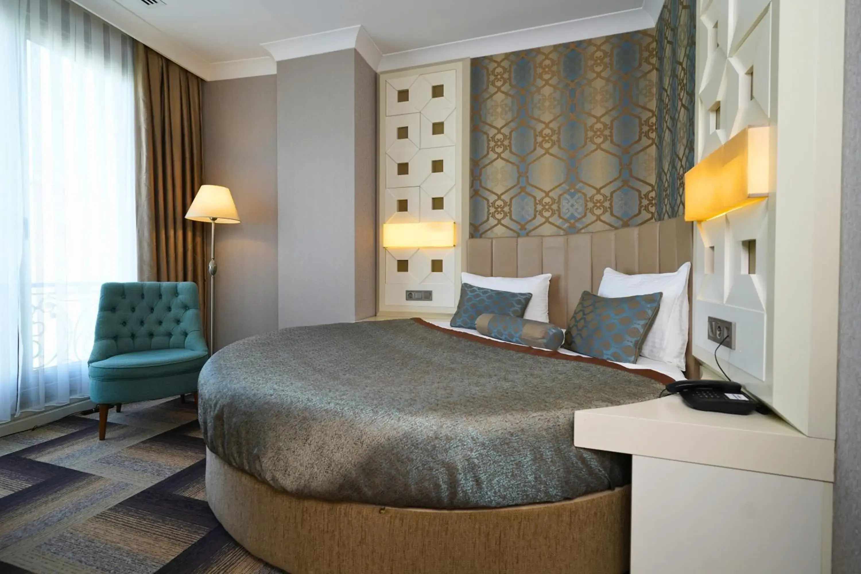 Deluxe Suite with Spa Bath in The Grand Mira Business Hotel Deluxe Suite with Spa Bath in The Grand Mira Business Hotel