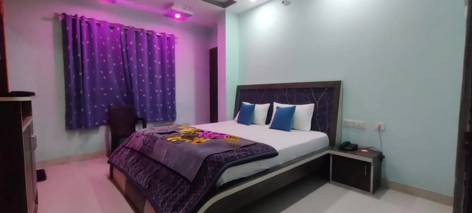 Bed in Hotel Lakhdatar Palace