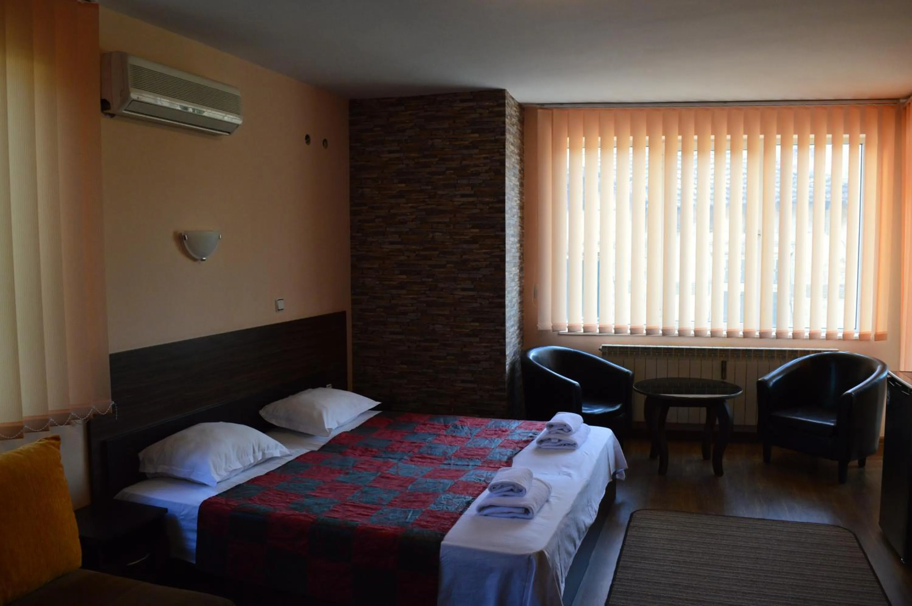 TV and multimedia in Bon Bon Hotel