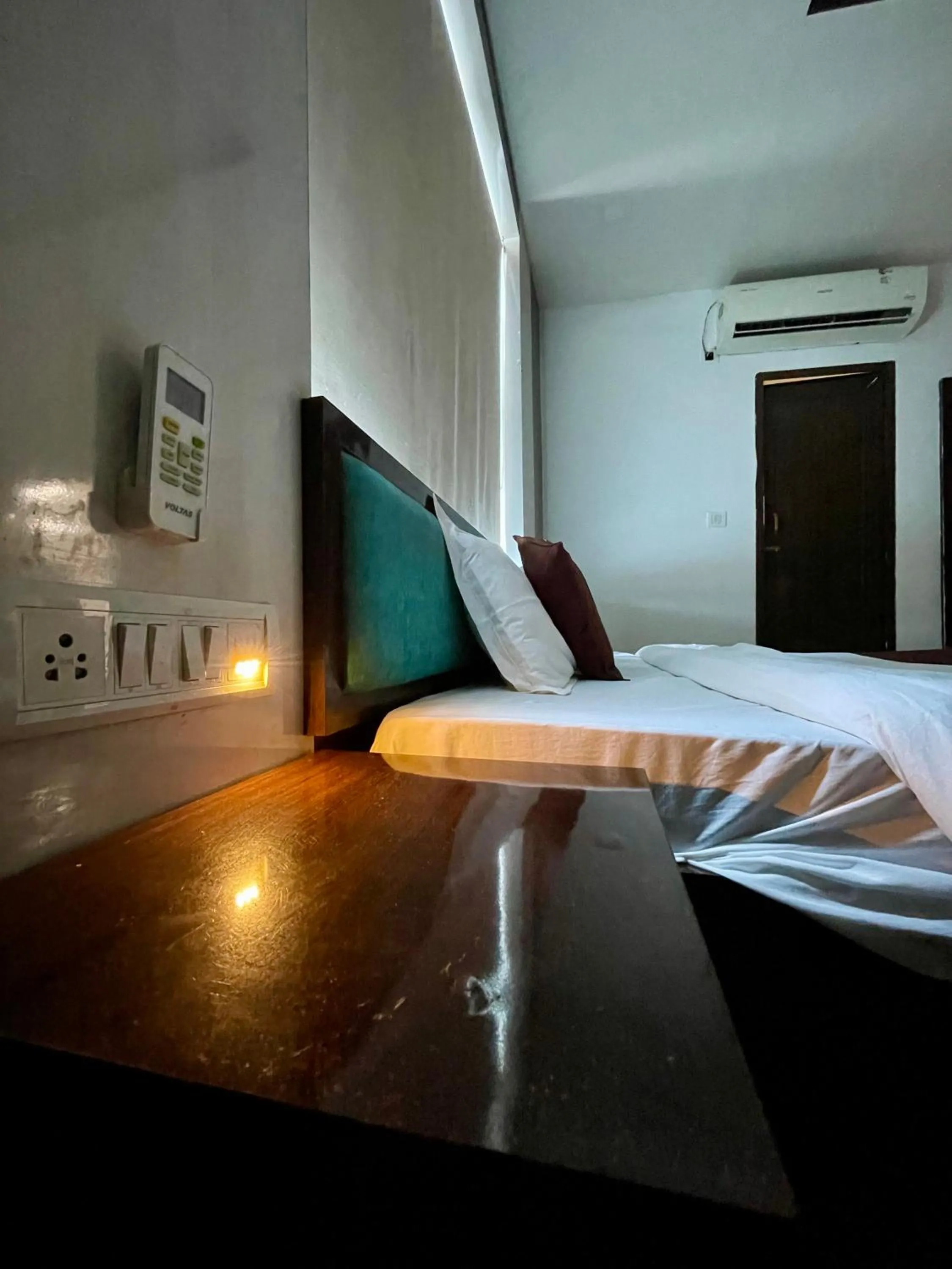 Bed in Hotel Komal Palace Anand Nagar