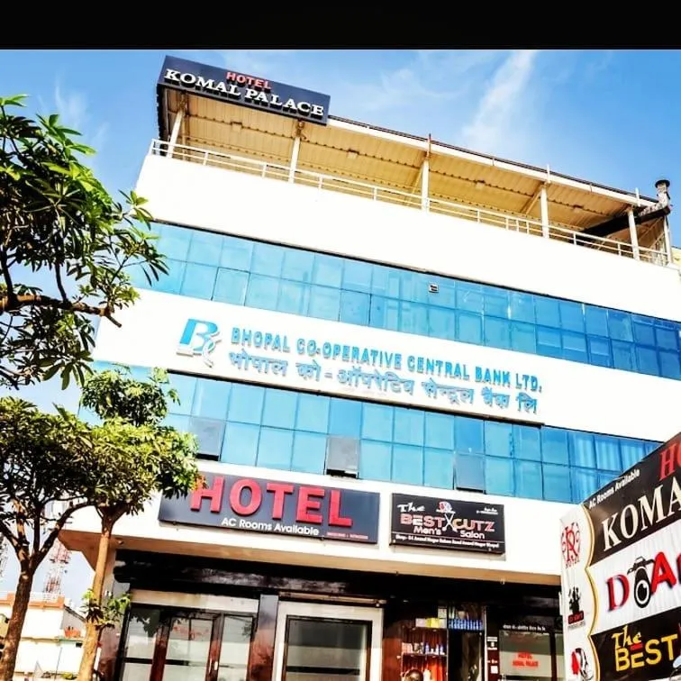 Hotel Komal Palace Anand Nagar