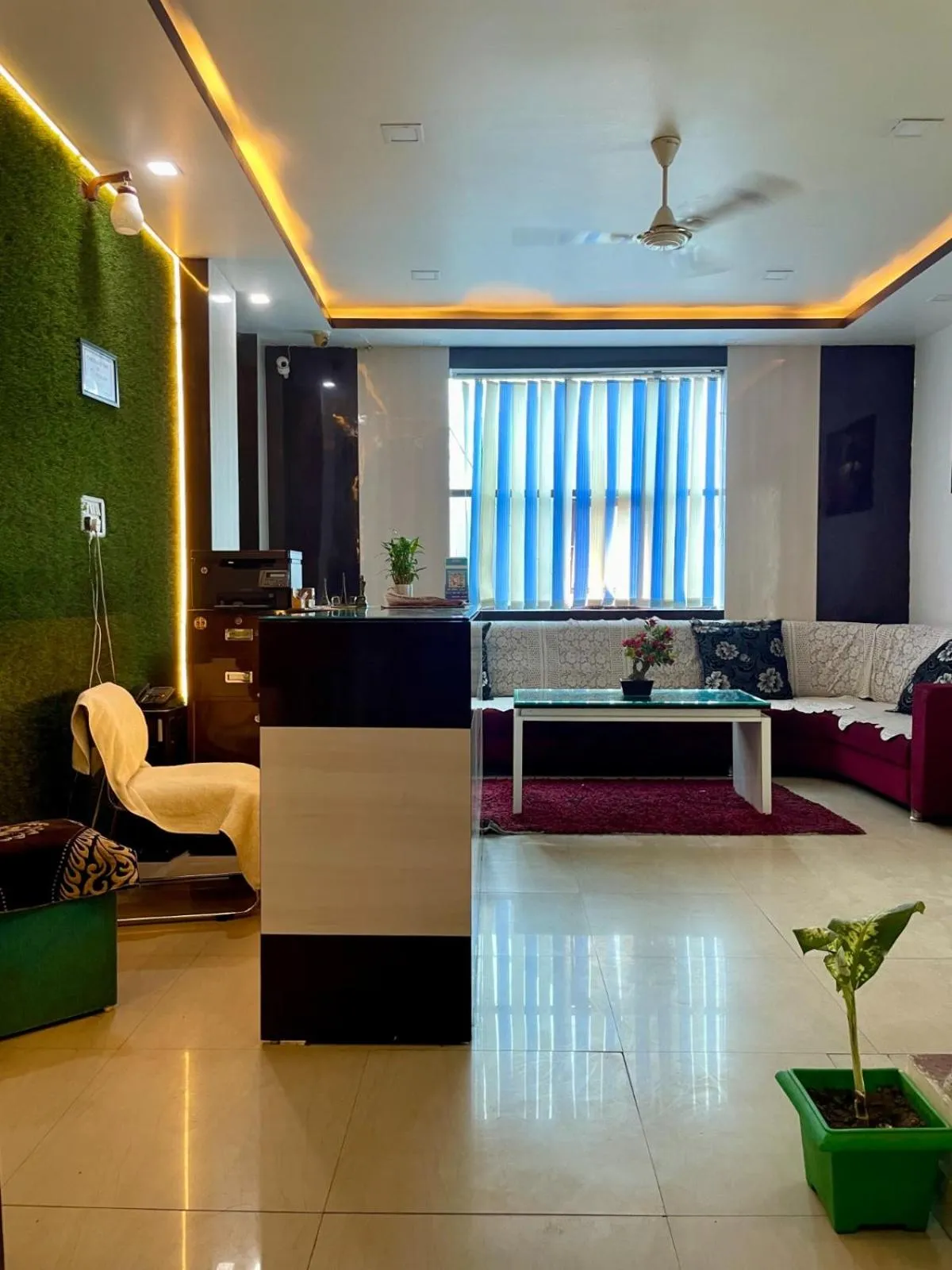 Lobby or reception in Hotel Komal Palace Anand Nagar