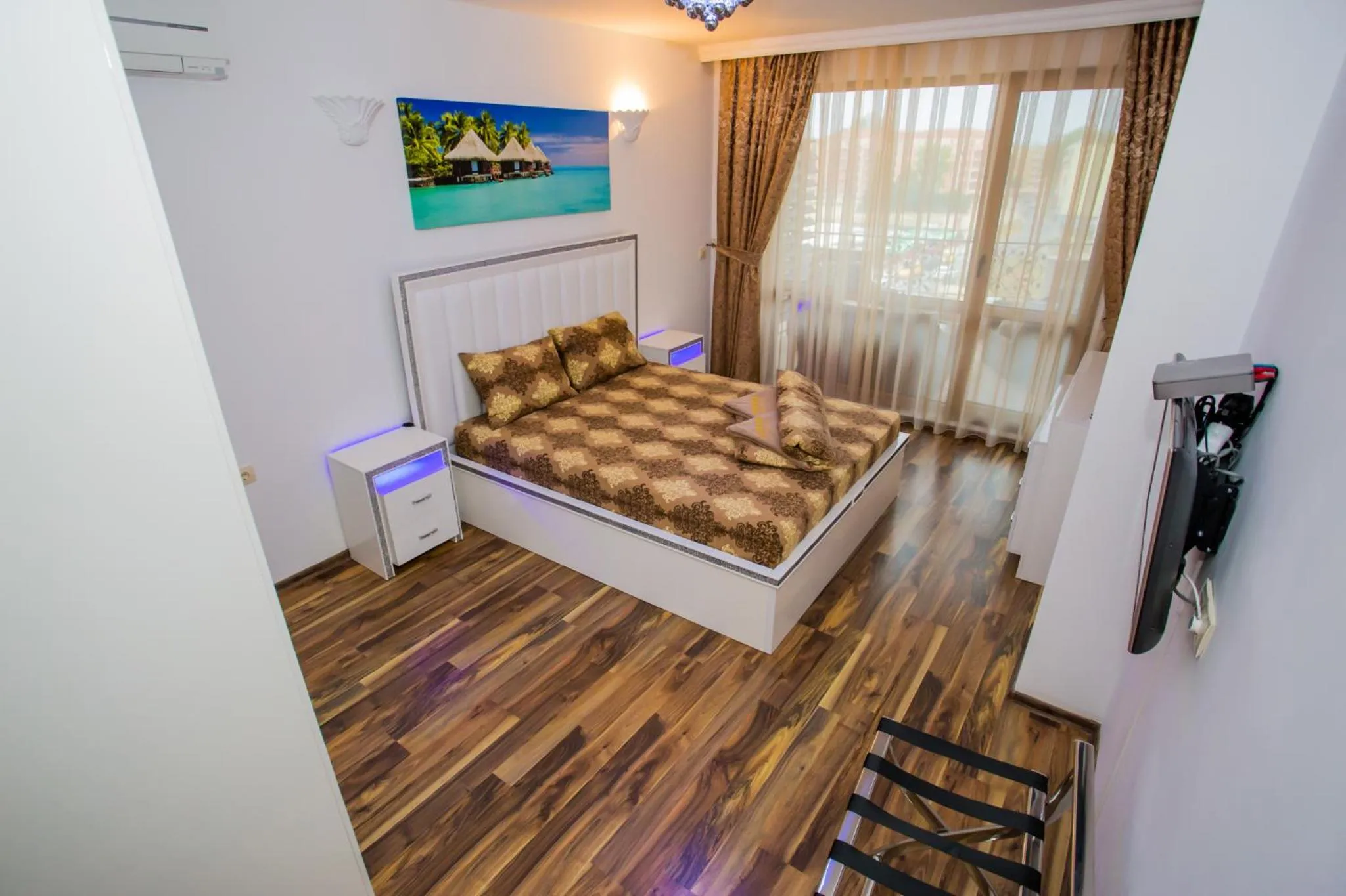 Photo of the whole room, Bed in Boutique Apart Hotel Versis