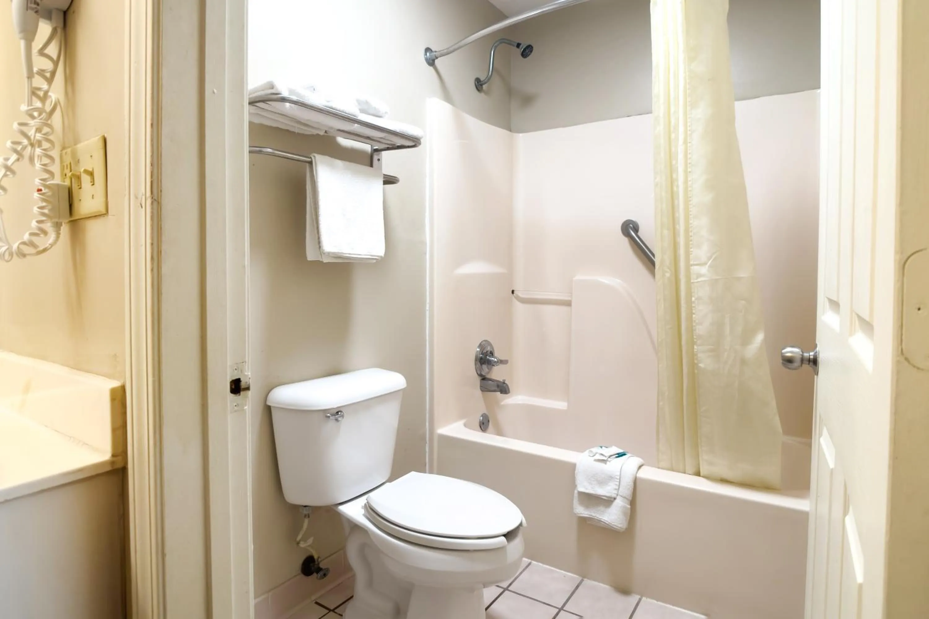 Bathroom in Deerfield Inn By Capital O Blytheville AR I55