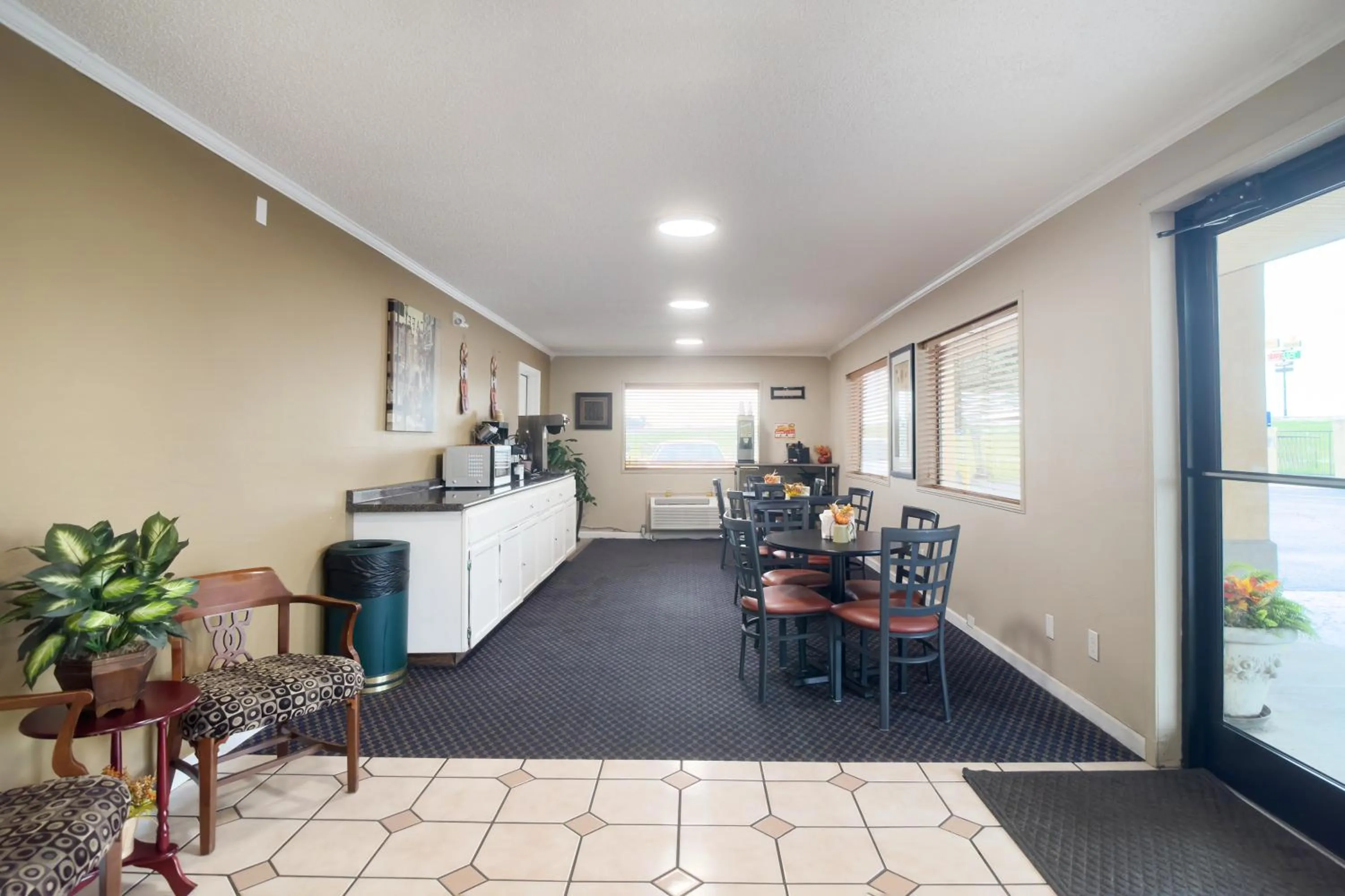 Breakfast in Deerfield Inn By Capital O Blytheville AR I55