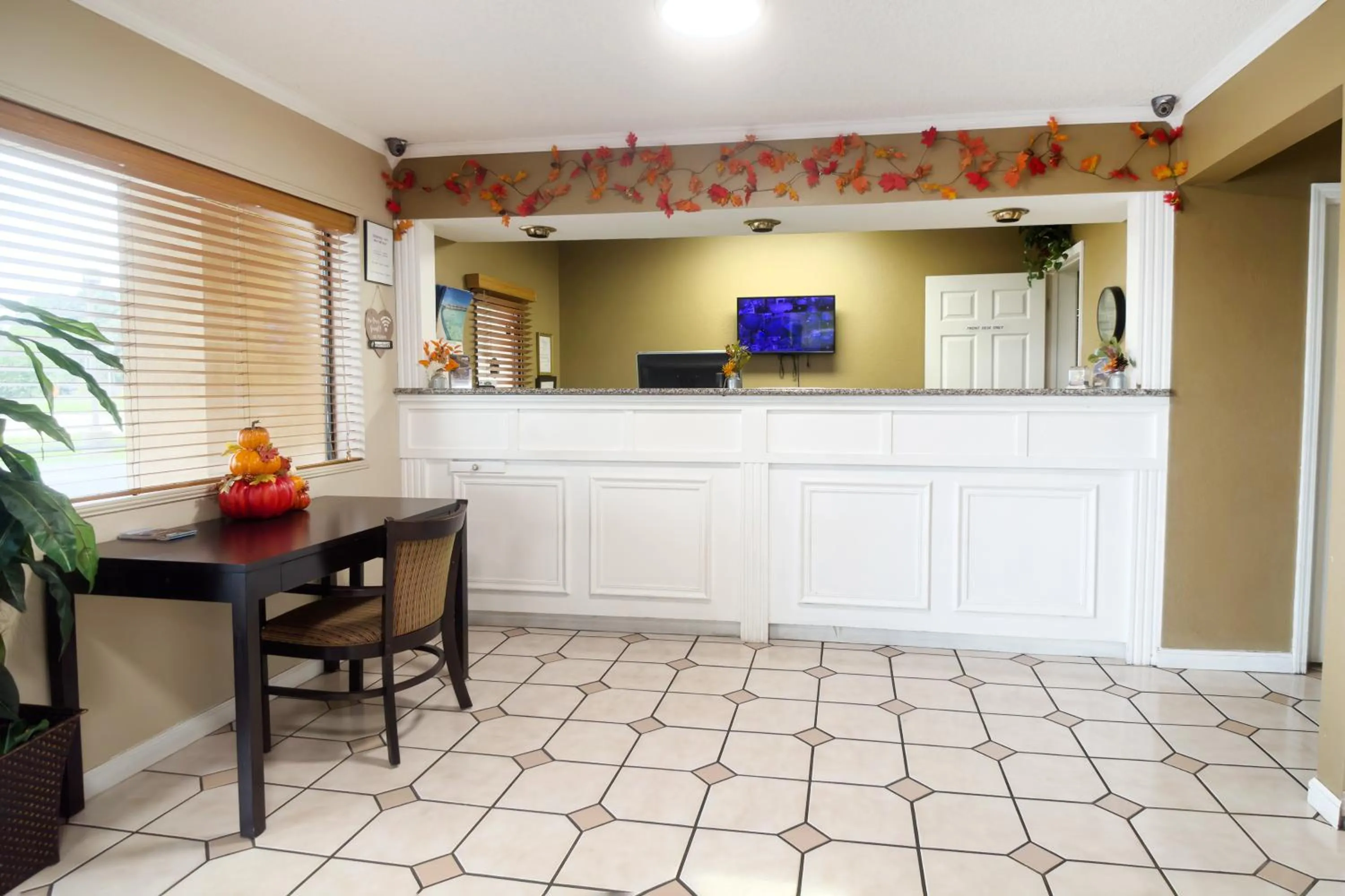 Lobby or reception in Deerfield Inn By Capital O Blytheville AR I55