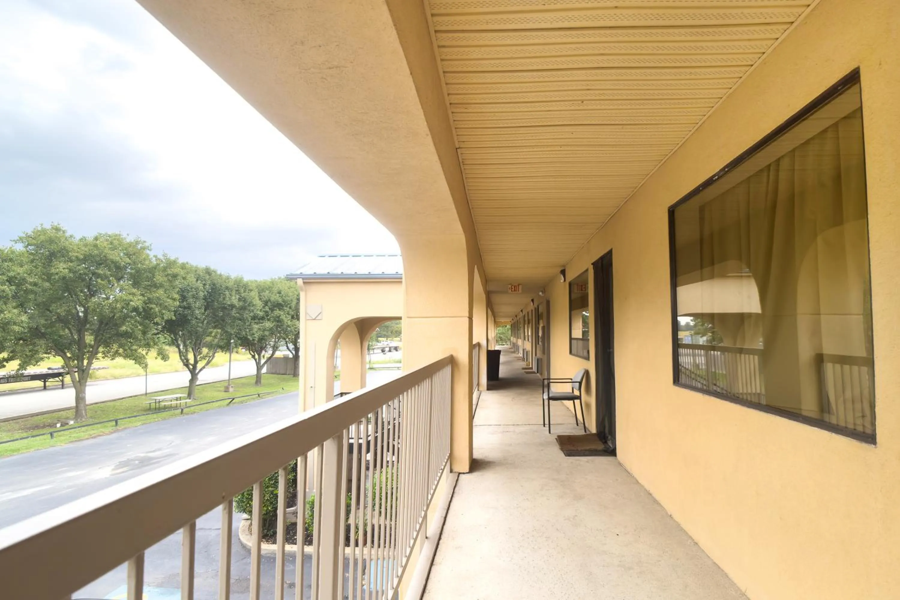 Balcony/Terrace in Deerfield Inn By Capital O Blytheville AR I55