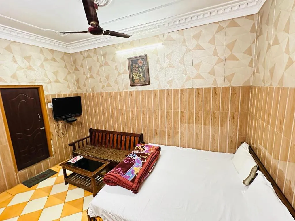Bed in Hotel New Lucknow
