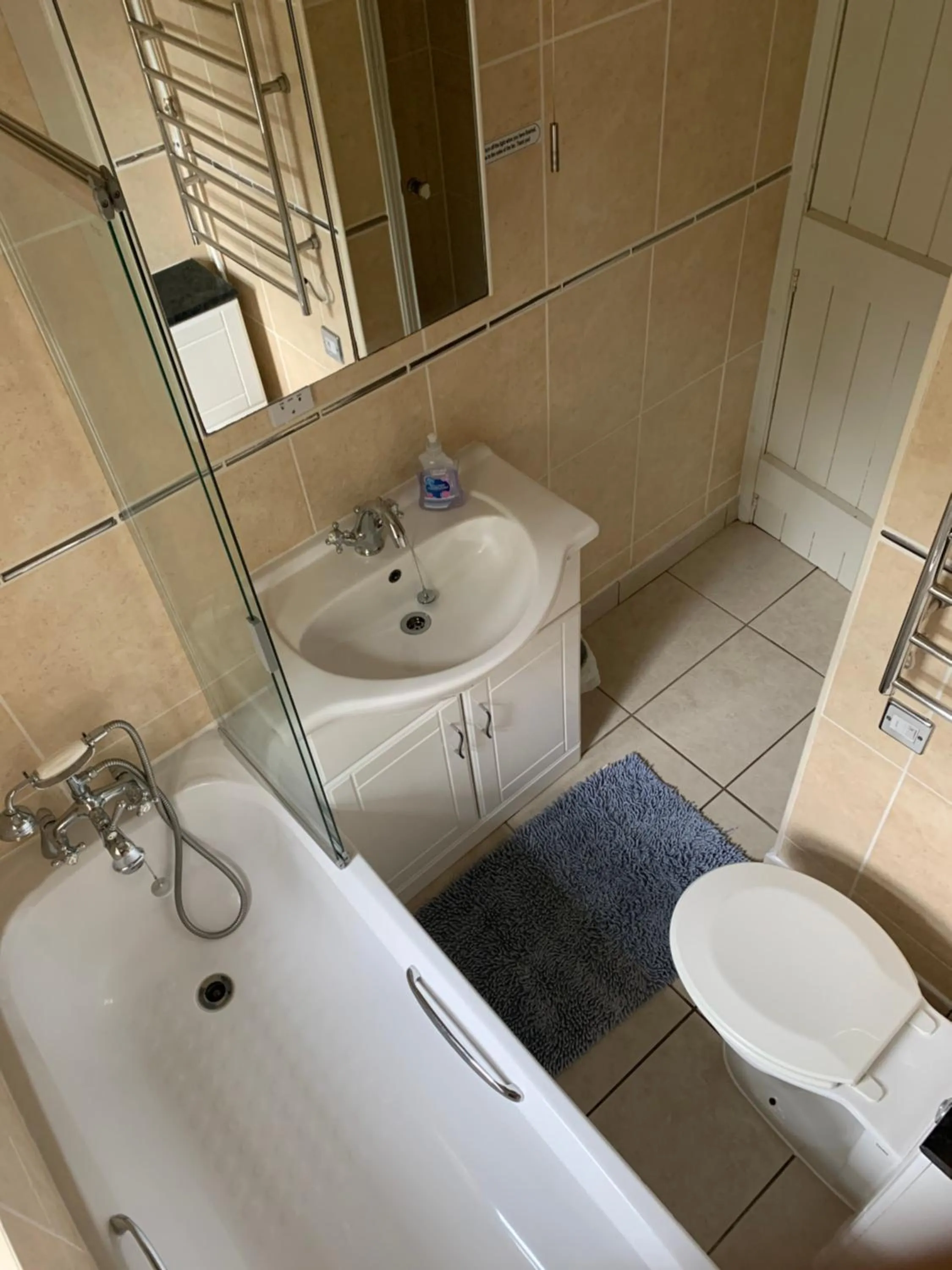 Bathroom in Slayleigh B&B, Matlock