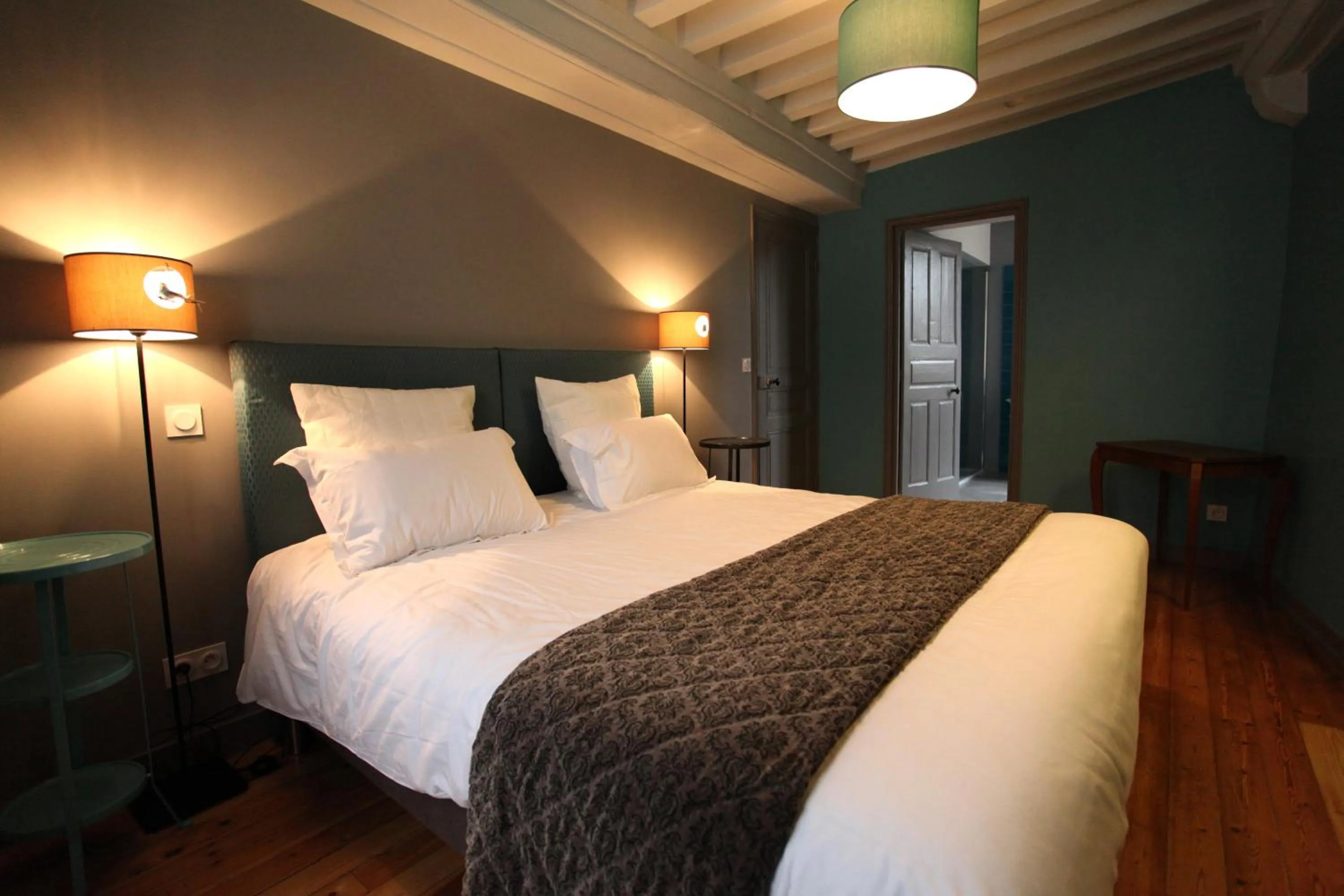 Bedroom, Bed in La Berjotine - Maison d'hôtes