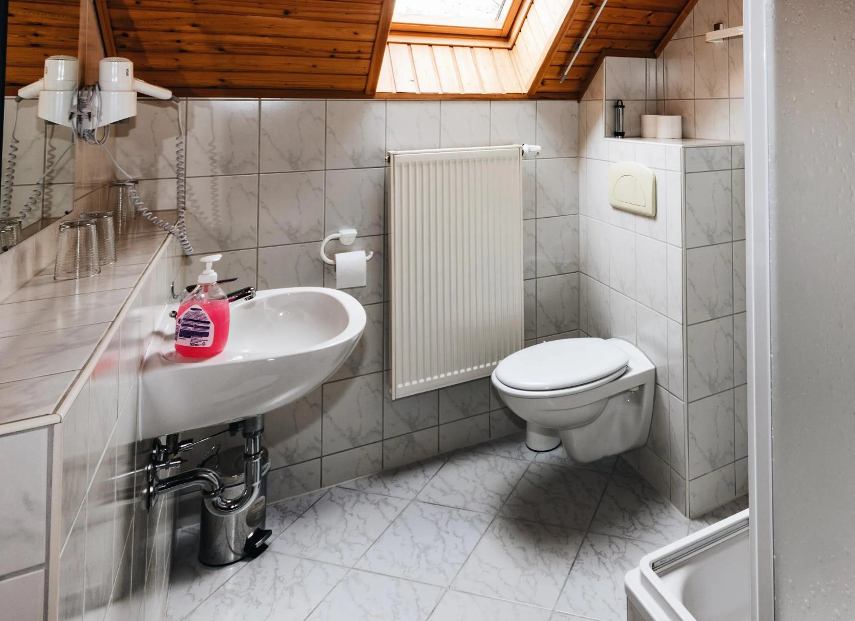Bathroom in Landgasthof Zur Wildbahn