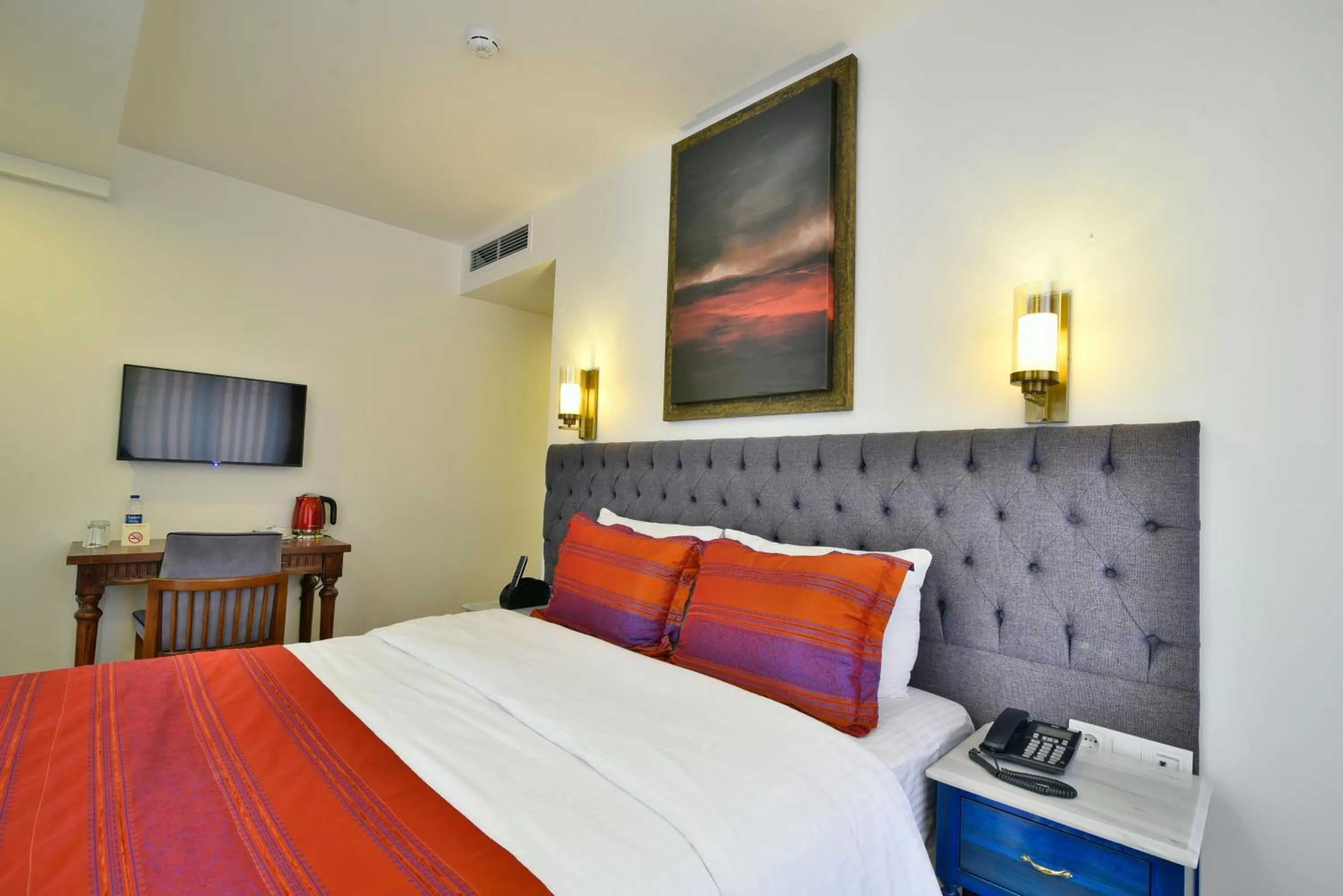 Bedroom, Bed in Istanbul Life Hotel