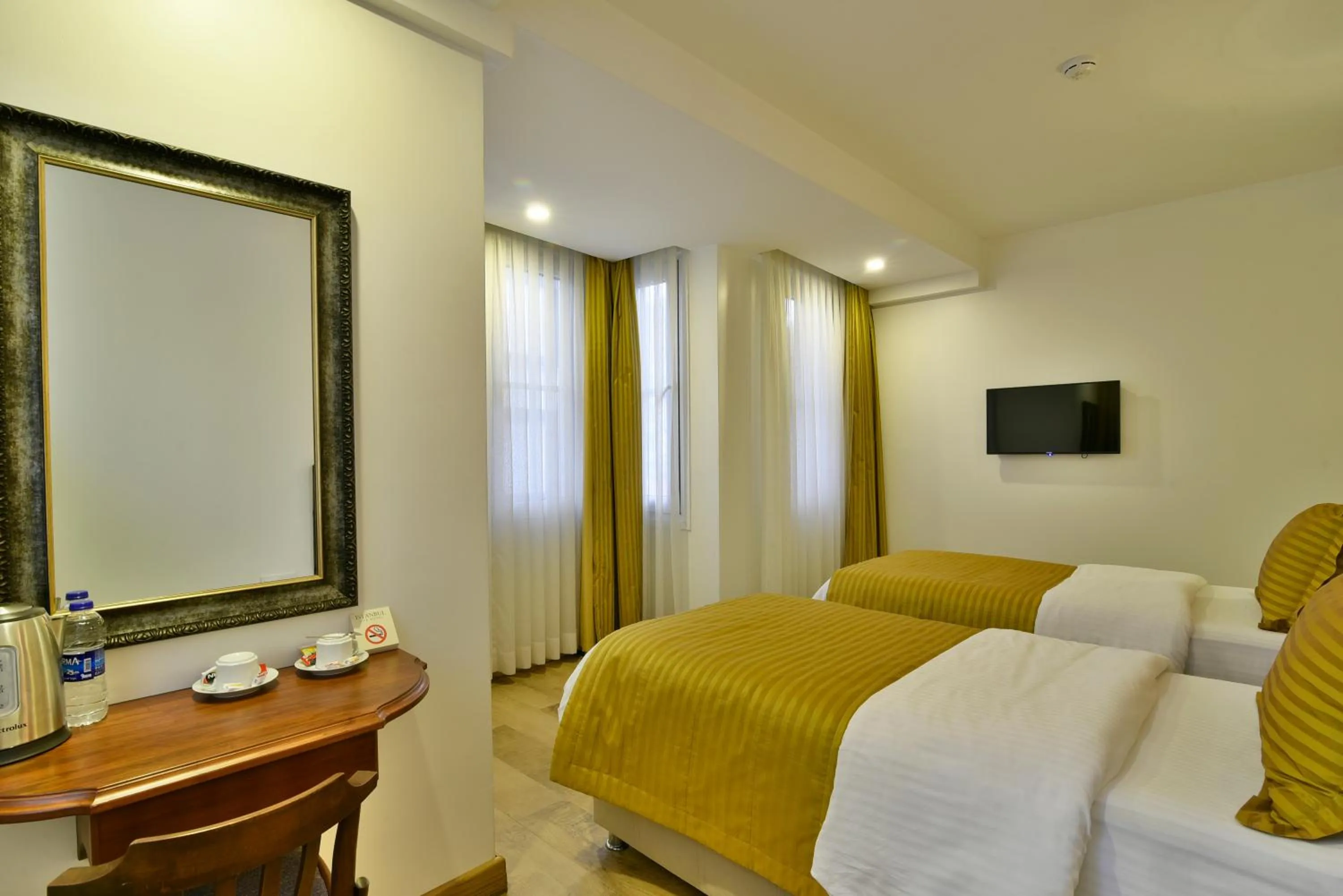 Coffee/tea facilities, Bed in Istanbul Life Hotel