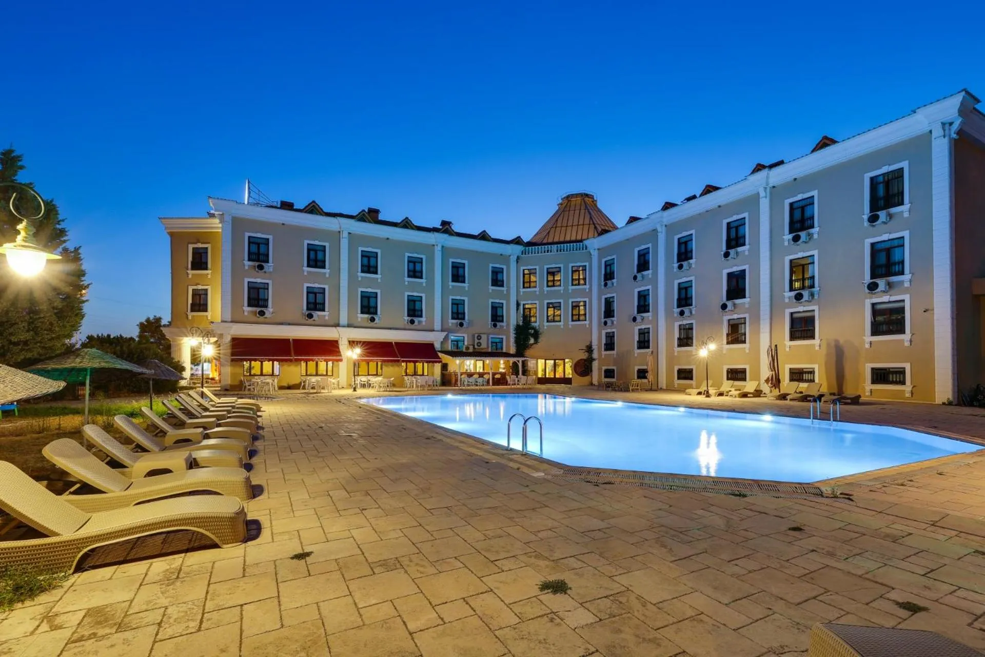 Property building in Güre Saruhan Termal Otel