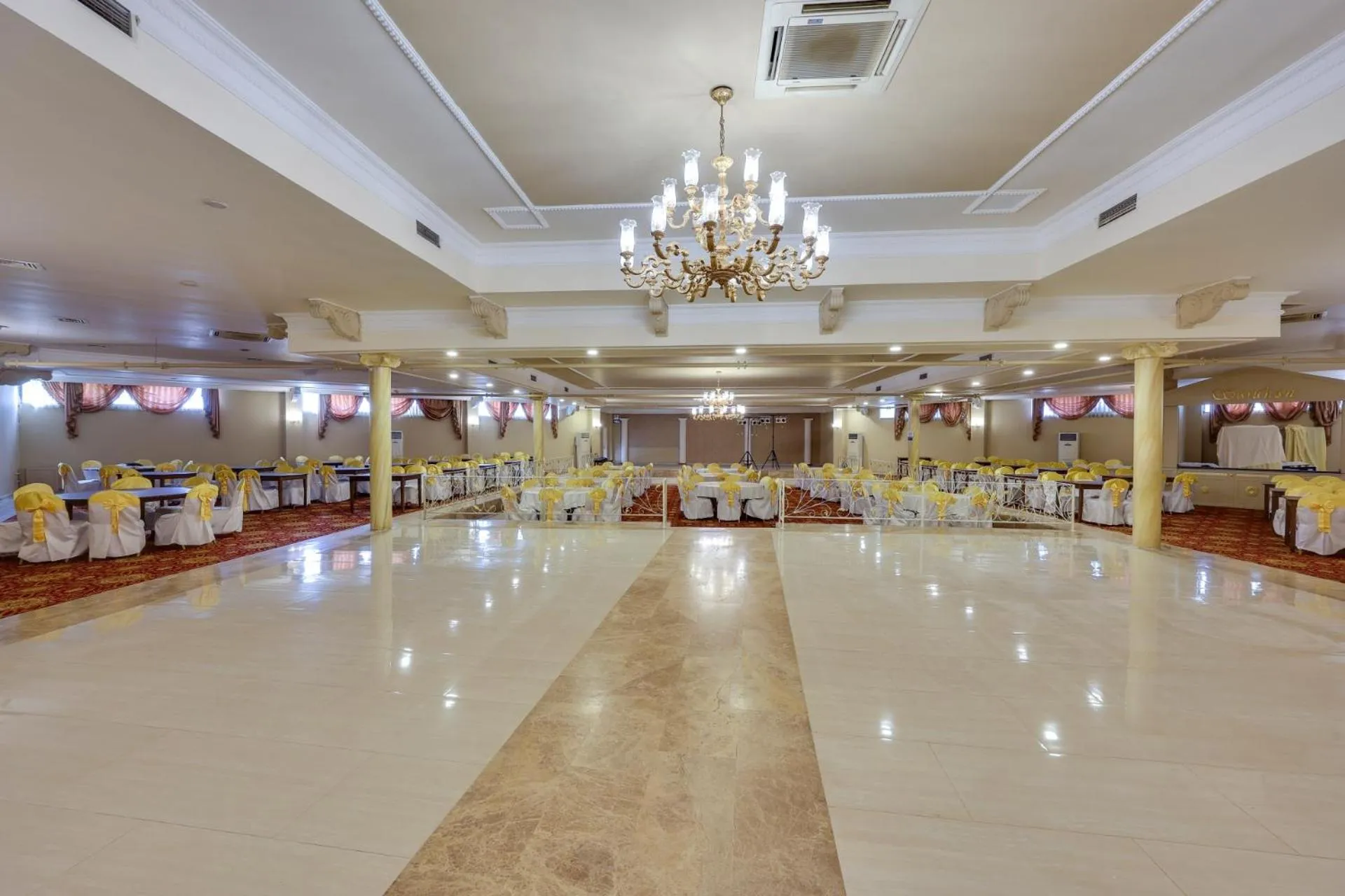 Banquet/Function facilities in Güre Saruhan Termal Otel