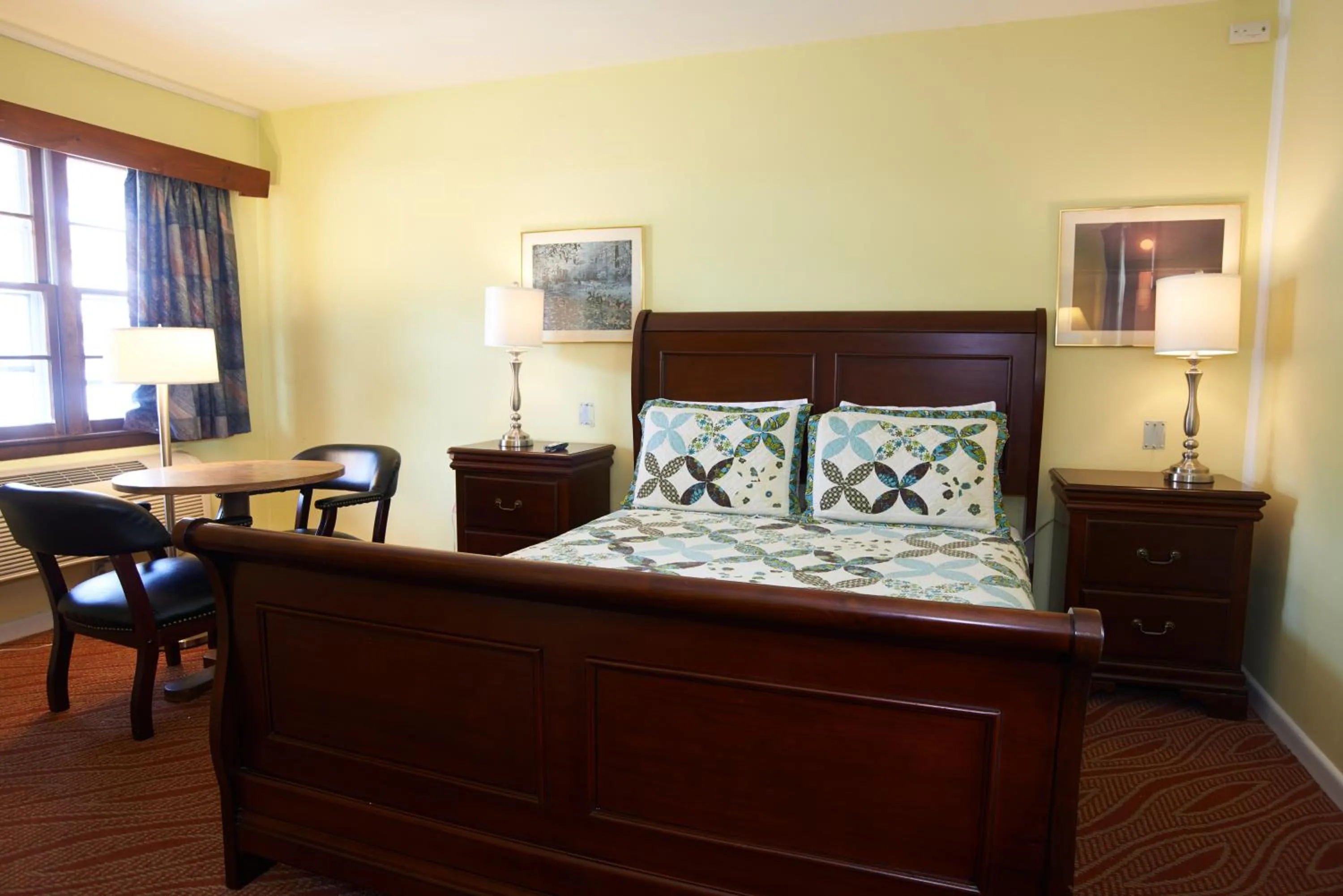 Bed in Clinton Motel