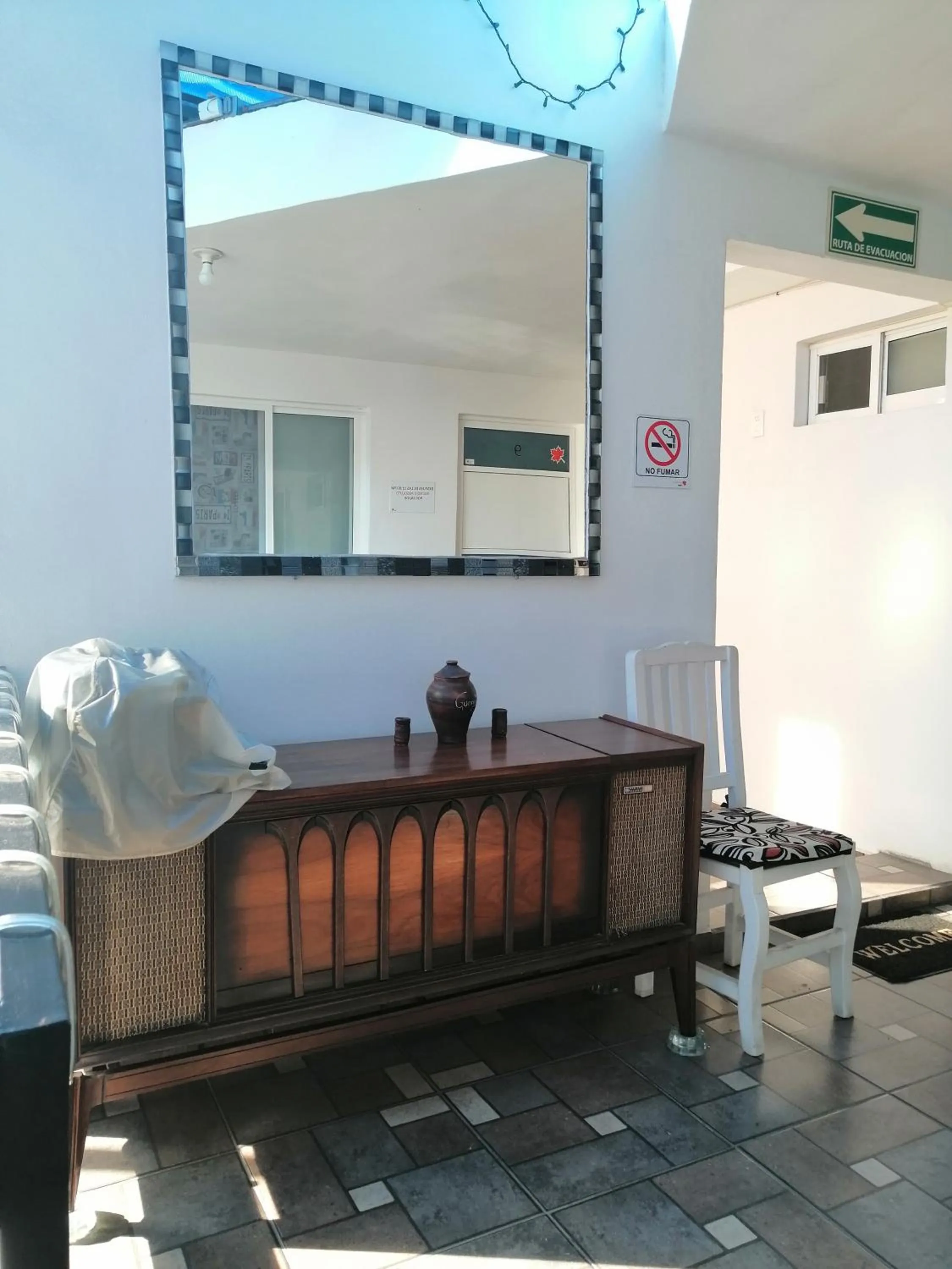 Decorative detail in Hostal Maple