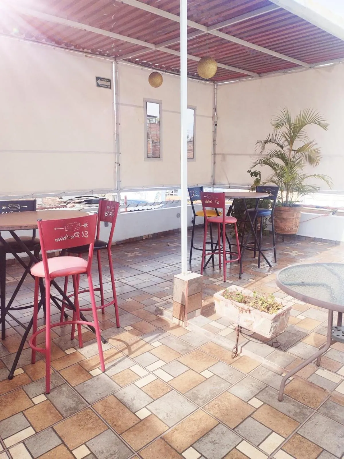 Property building in Hostal Maple