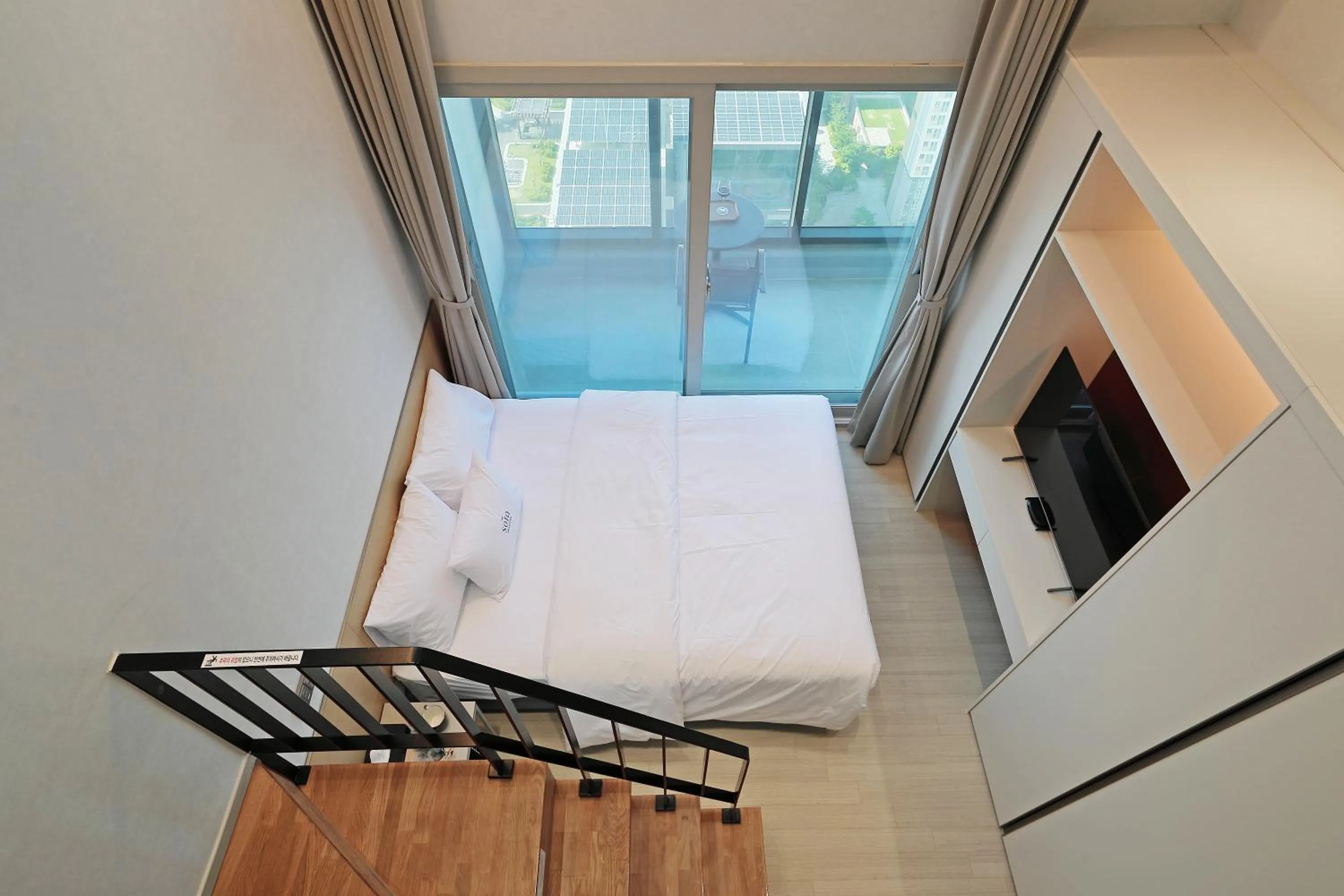 Property building, Bed in Sota Suite Pyeongtaek Godeok branch