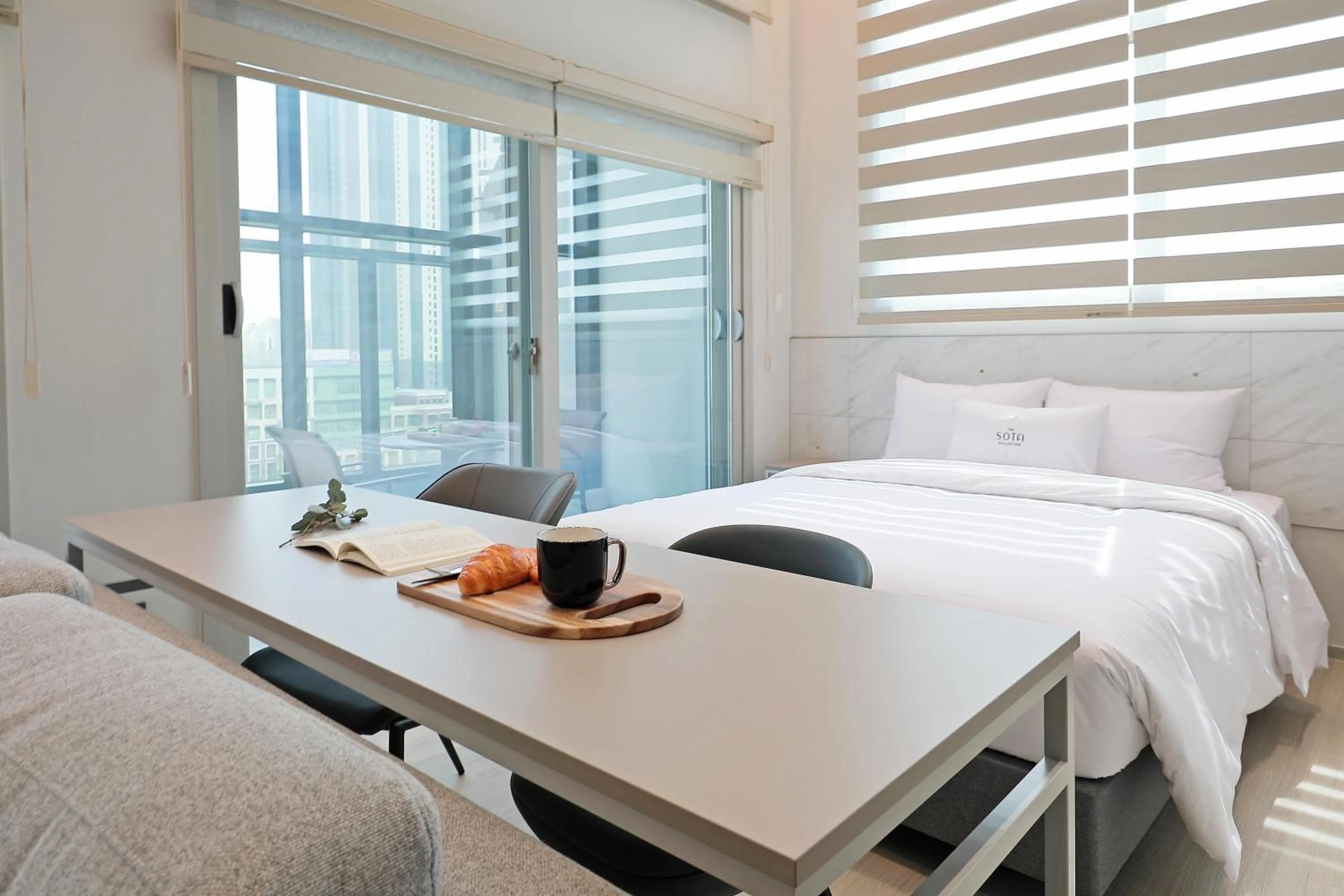 Property building, Bed in Sota Suite Pyeongtaek Godeok branch