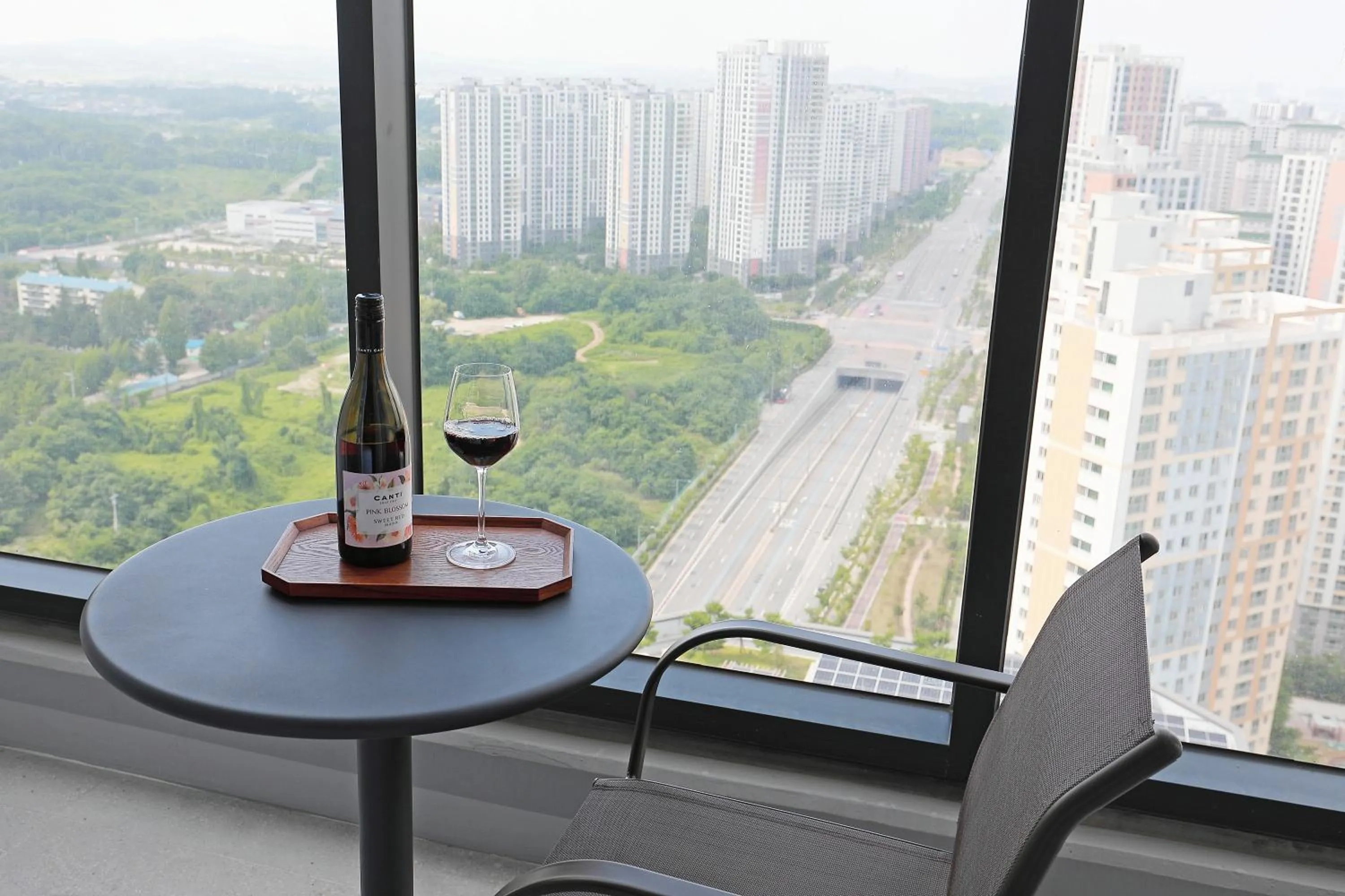 Balcony/Terrace in Sota Suite Pyeongtaek Godeok branch