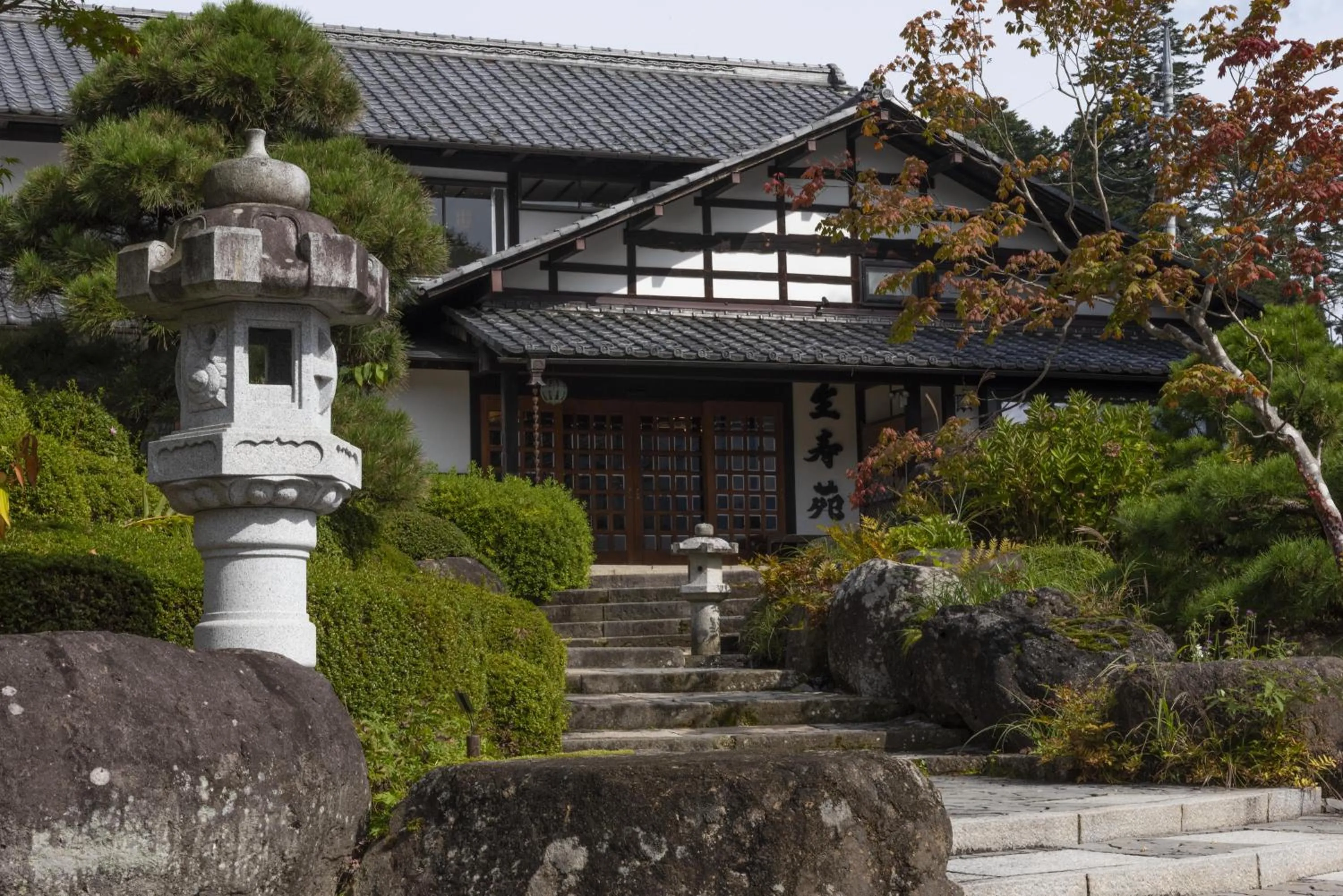 Property building in Shojuen