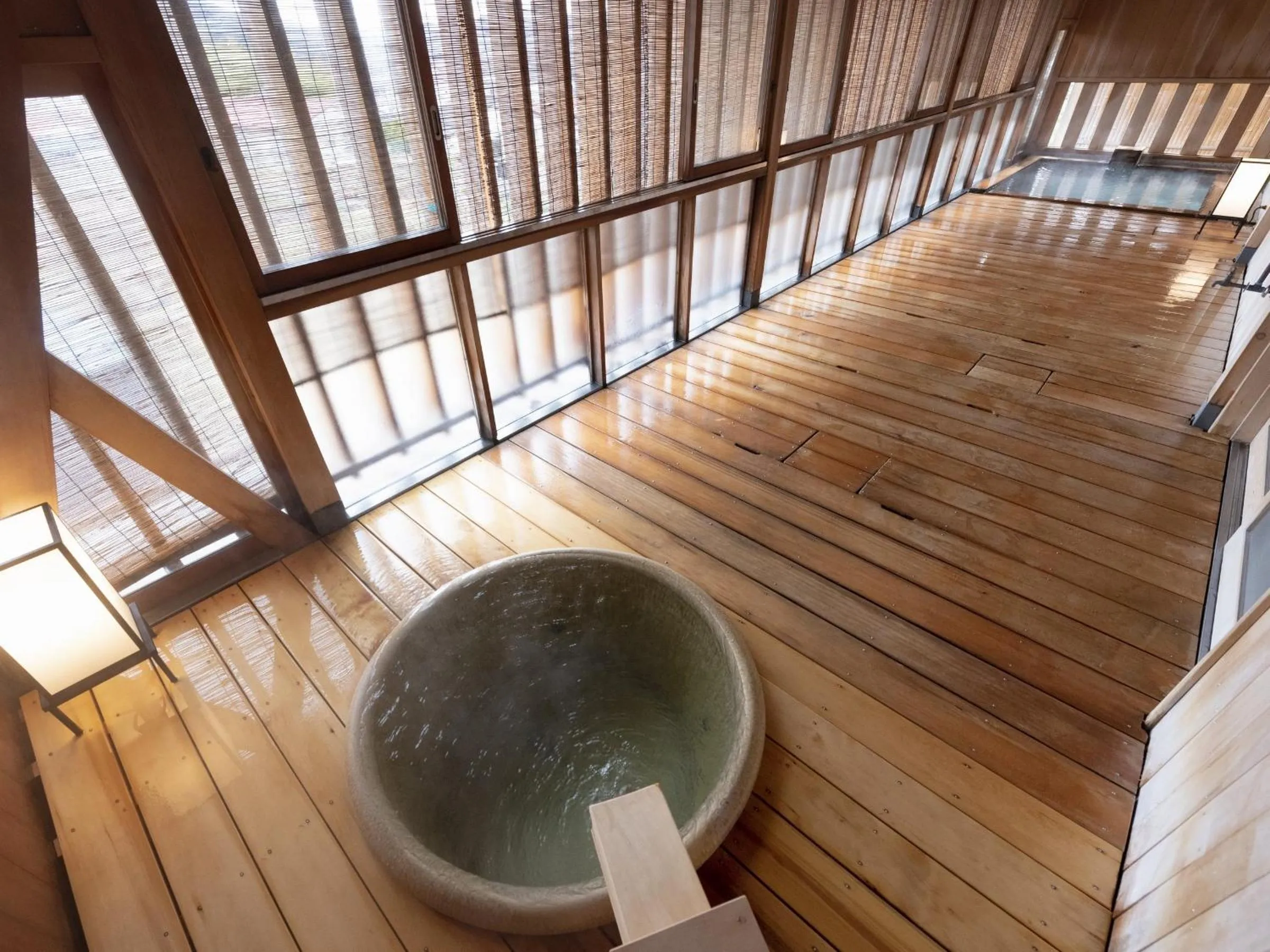 Hot Spring Bath in Shojuen