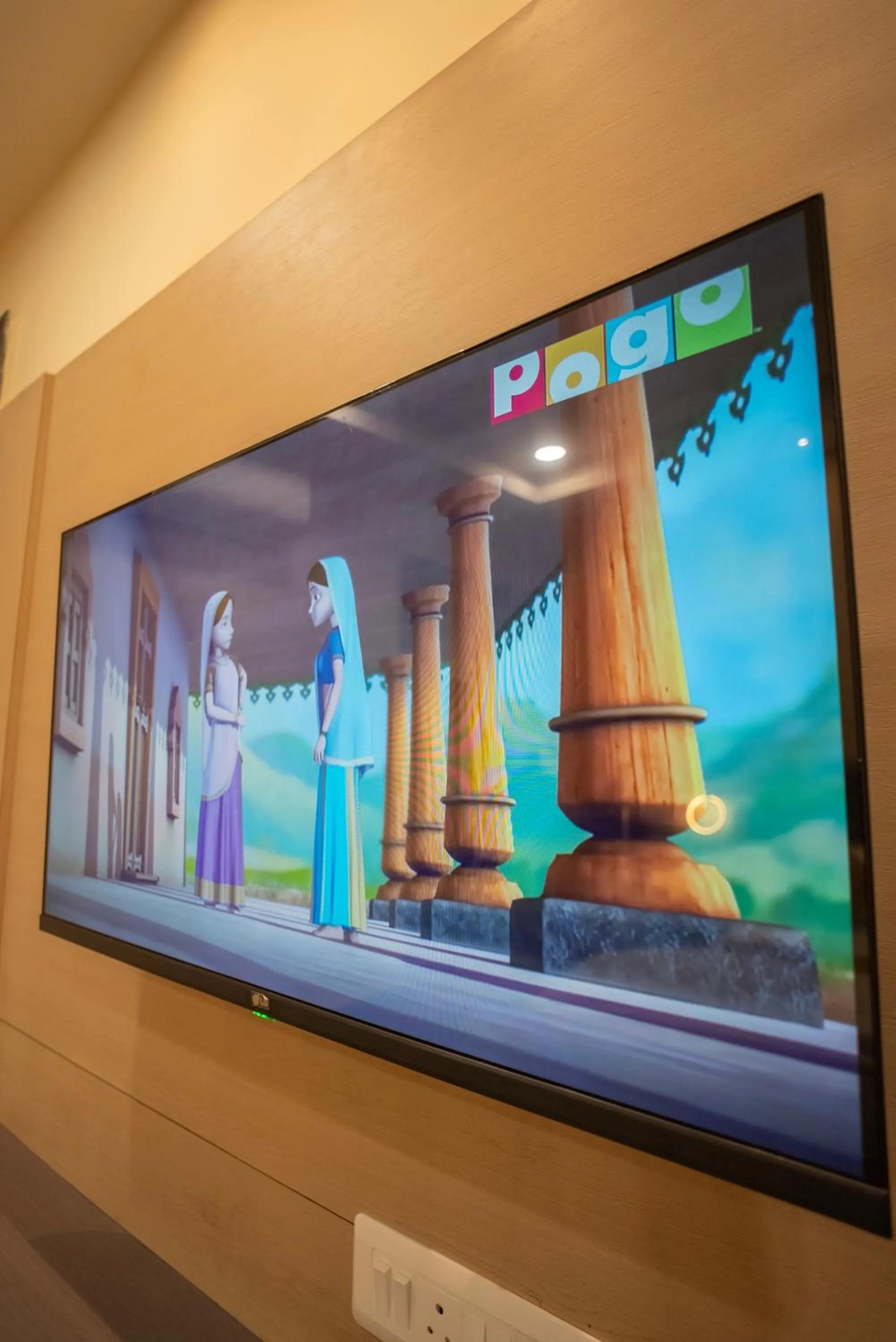 TV and multimedia in The White Roots Hotel