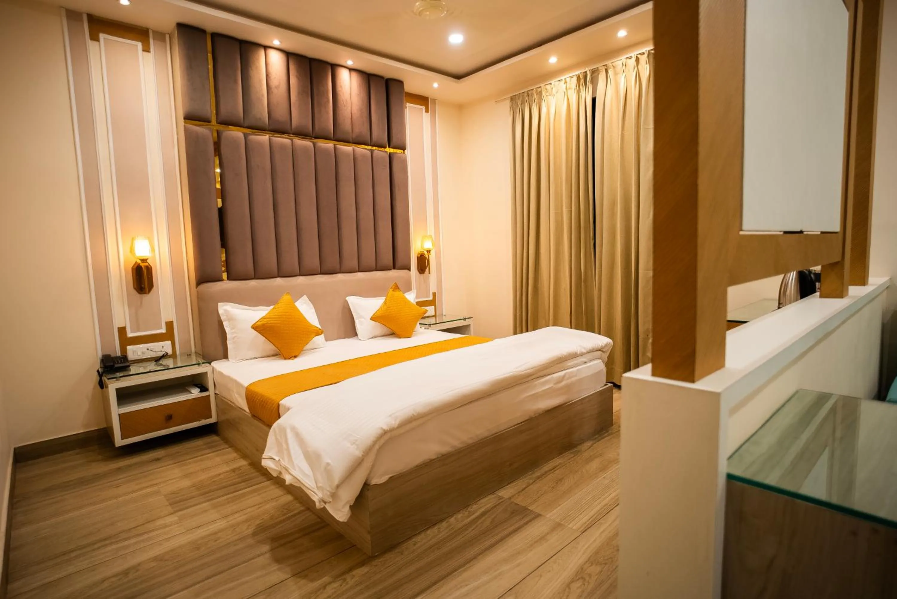 Bedroom, Bed in The White Roots Hotel