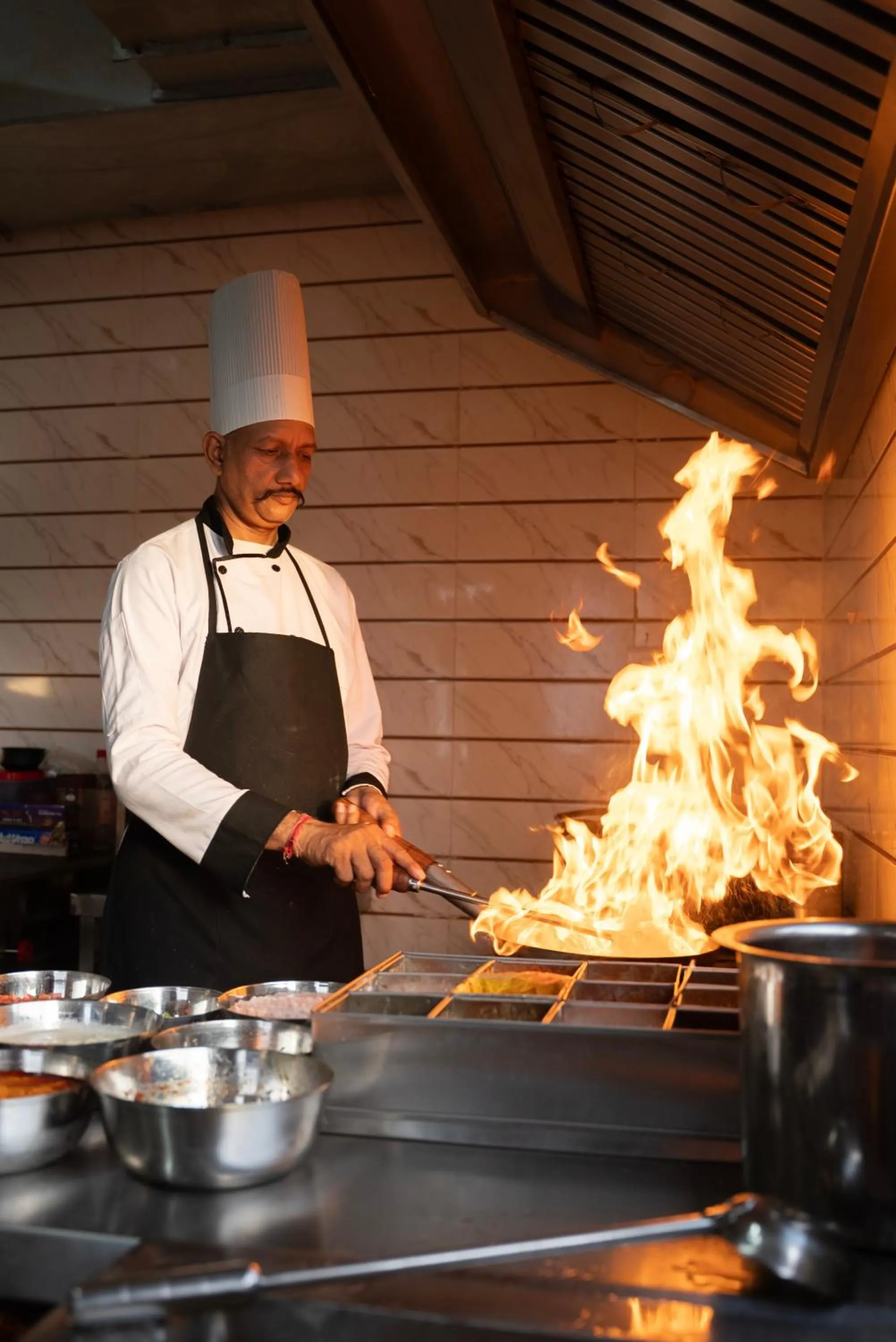 Restaurant/places to eat in The White Roots Hotel