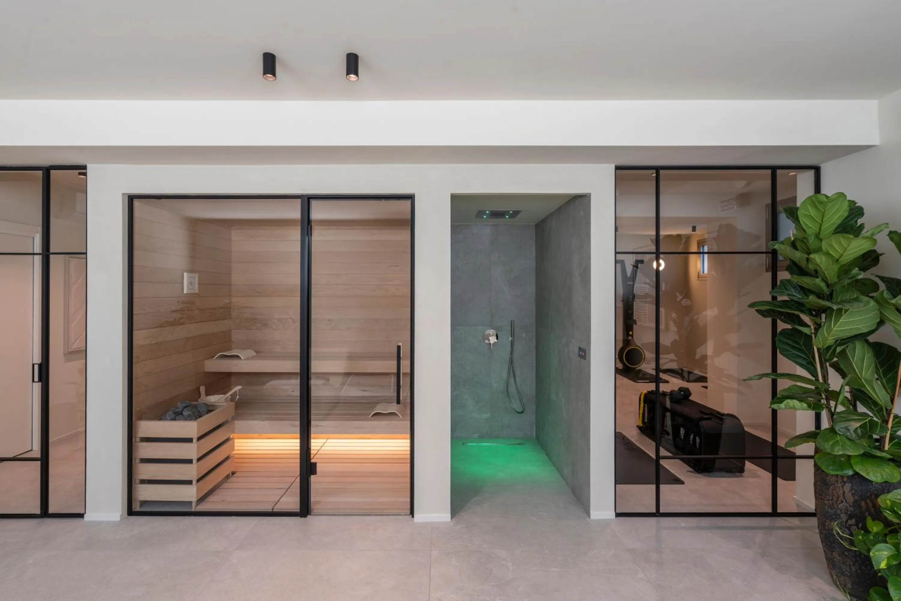 Sauna in Opera Suite Hotel Pesaro