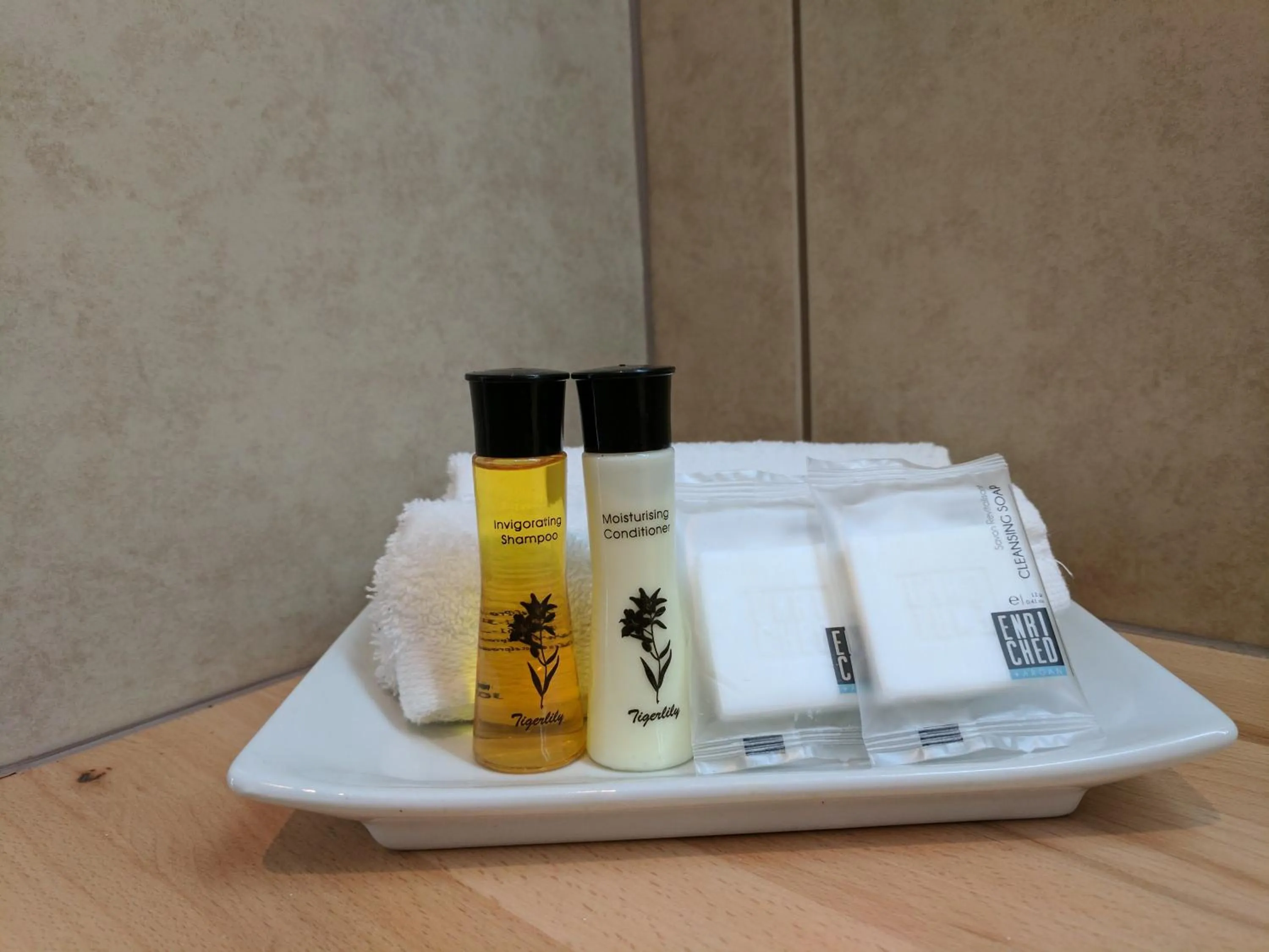 Bathroom in Lake Bolac Motel