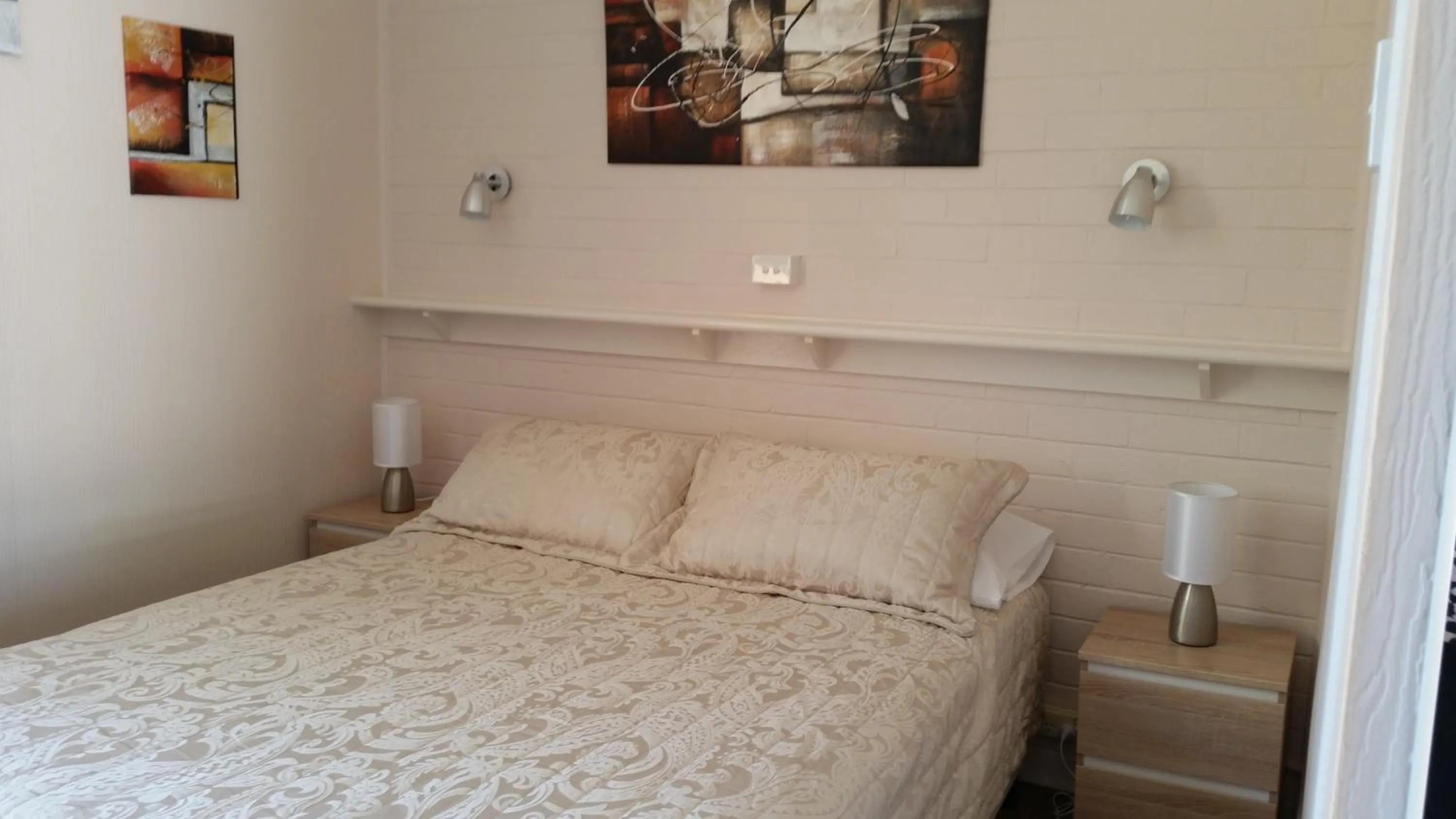 Bedroom, Bed in Lake Bolac Motel