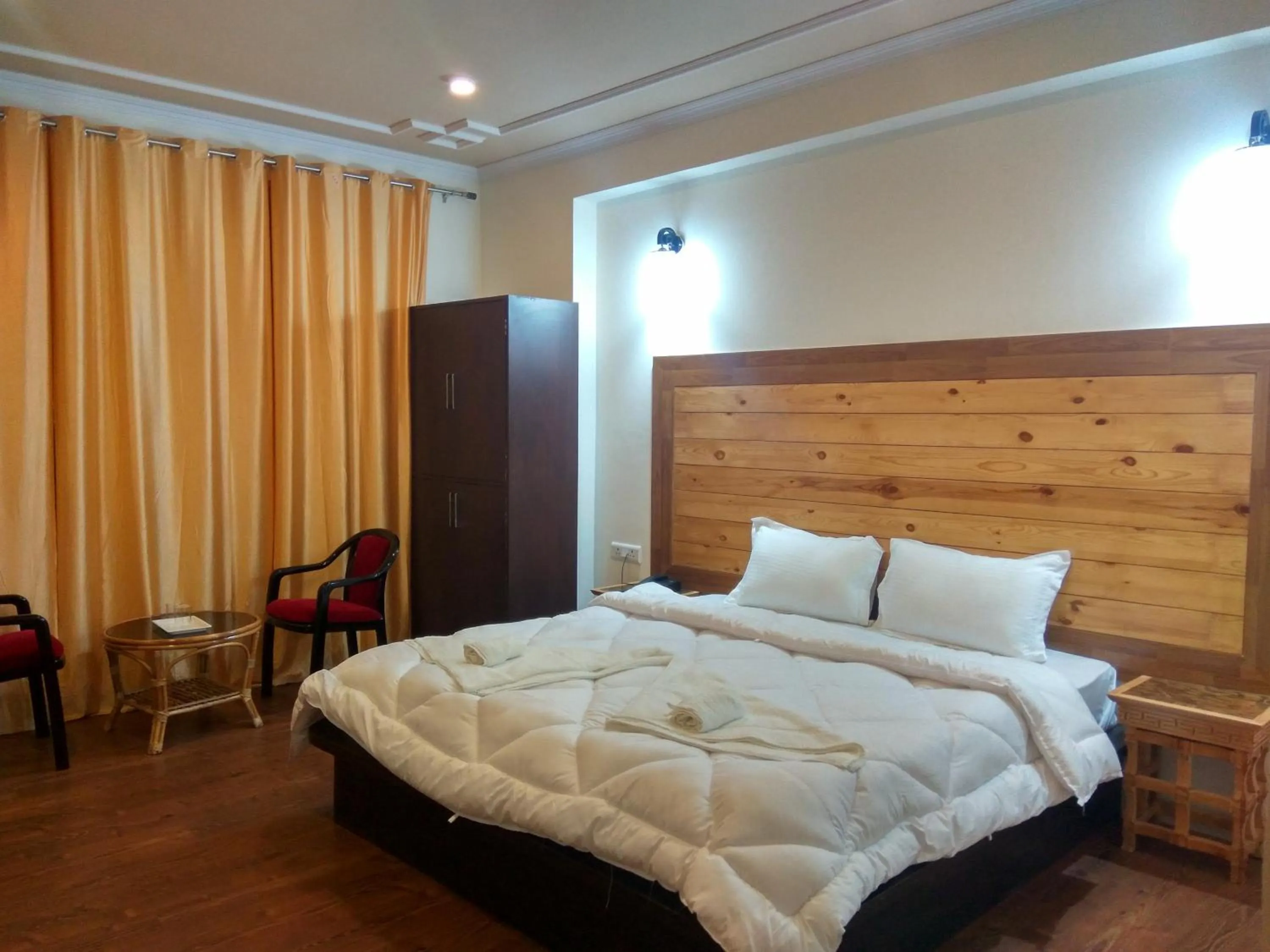 Photo of the whole room, Bed in Shaolin Ladakh