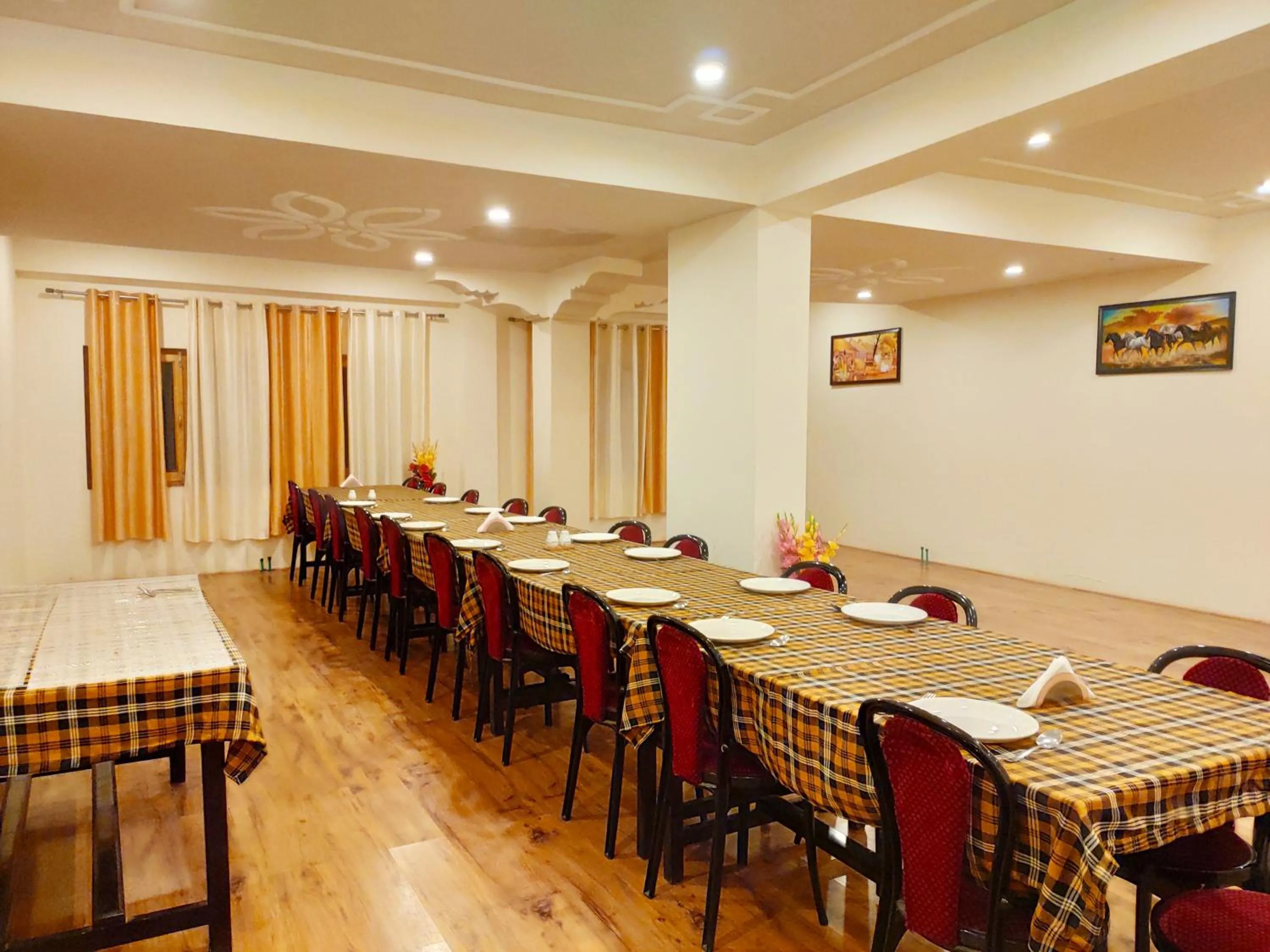 Restaurant/places to eat in Shaolin Ladakh