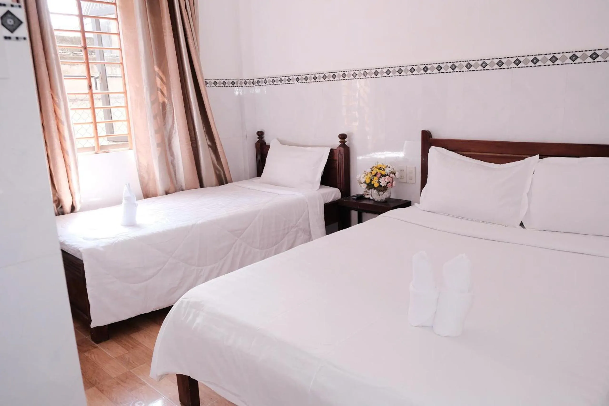 Bed in SH Hotel & Motorbikes For Rent