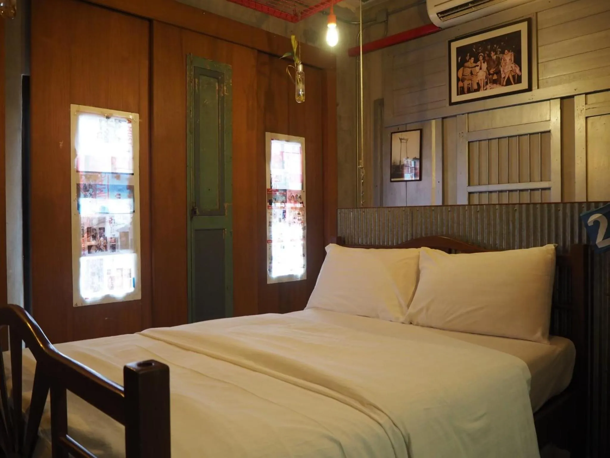 Photo of the whole room, Bed in Collection O Jasaen Stylish Unique Hotel